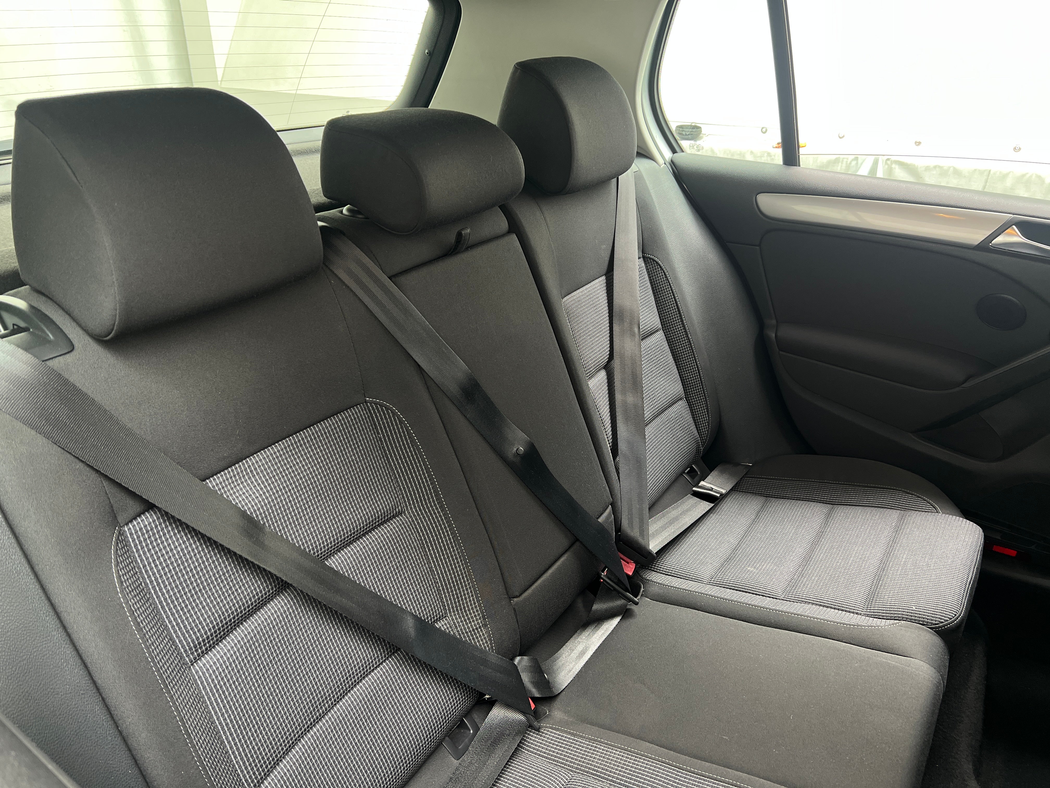 2013 Volkswagen Golf  5