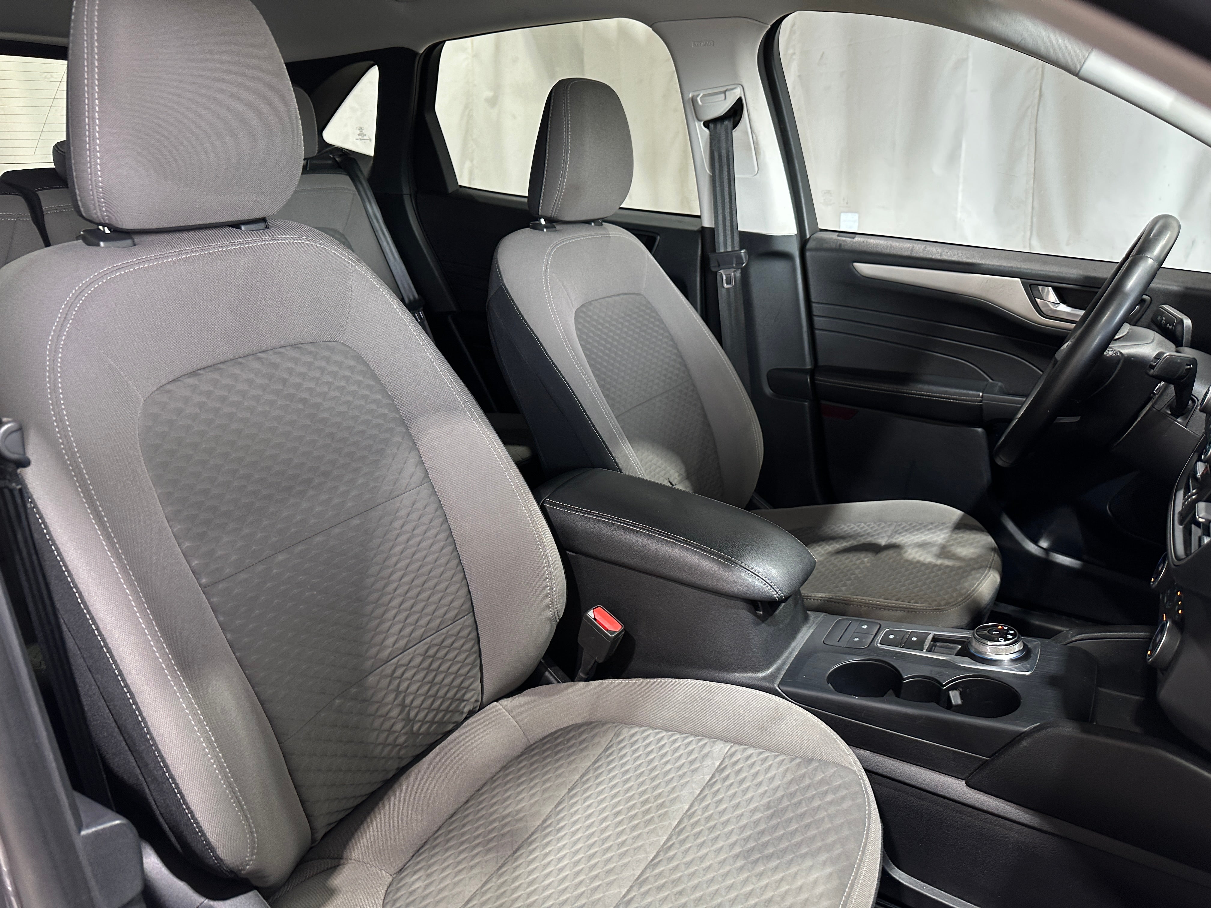 2021 Ford Escape SE 2