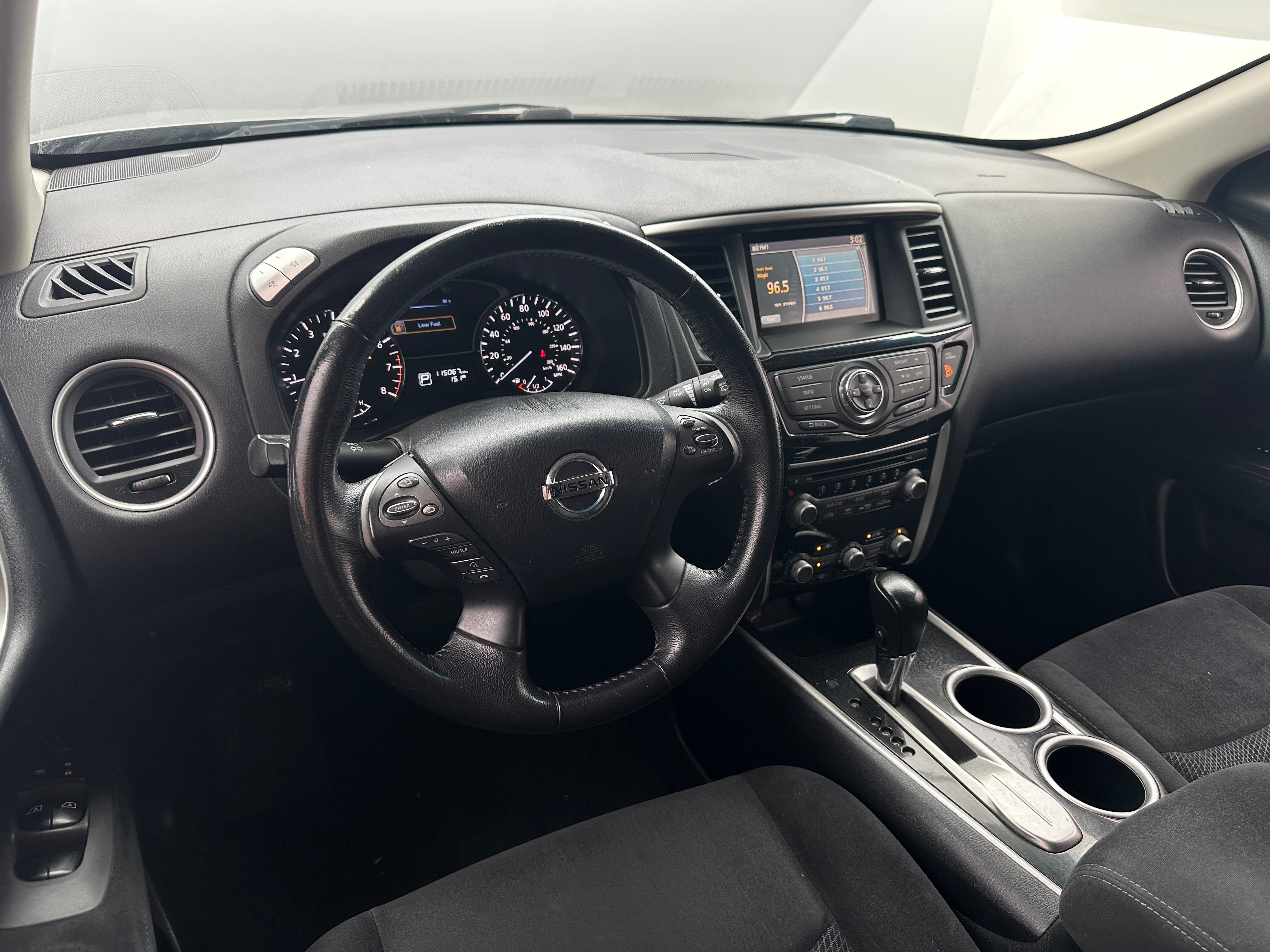 2014 Nissan Pathfinder SV 3