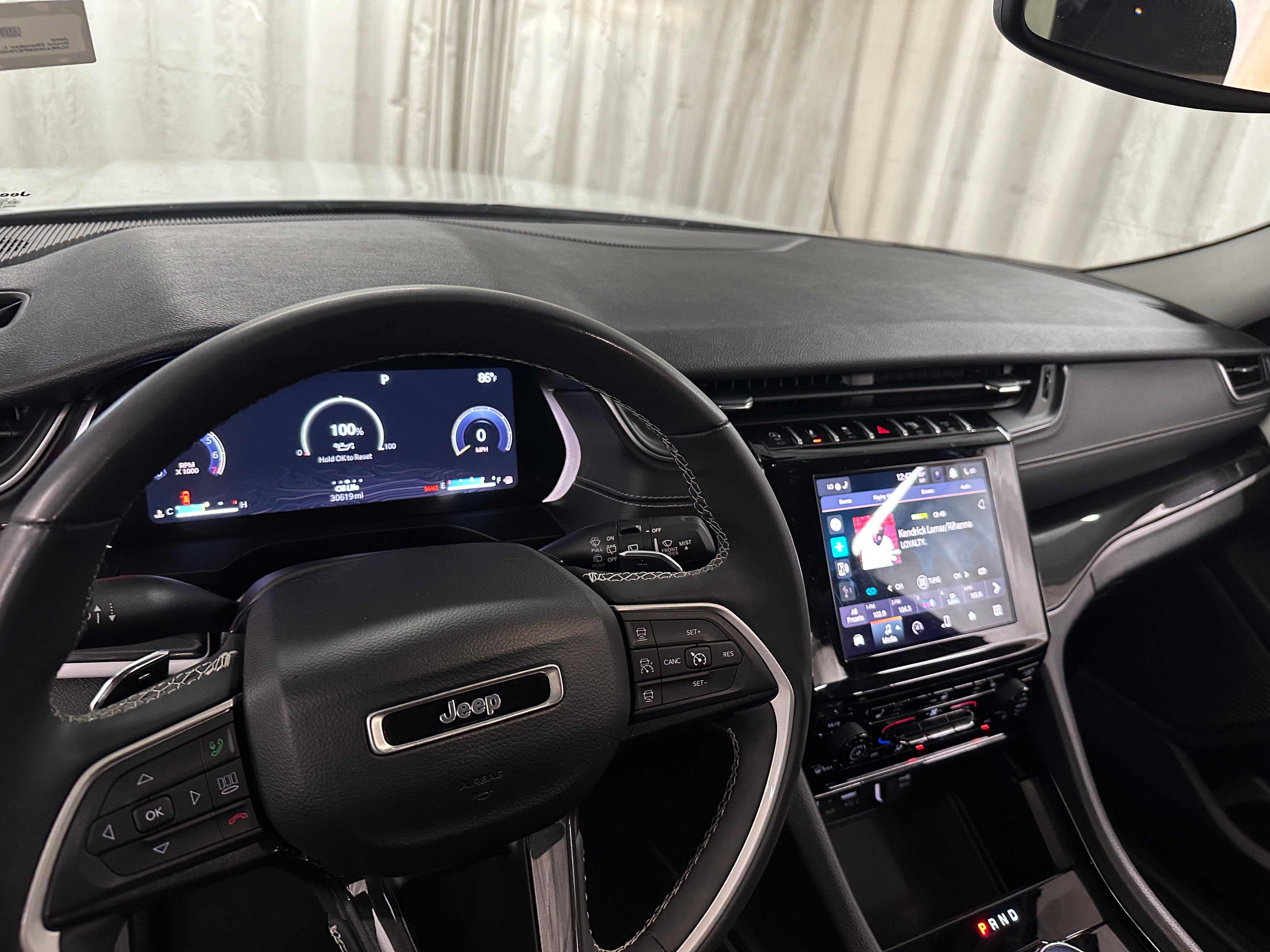 2023 Jeep Grand Cherokee L Laredo 3