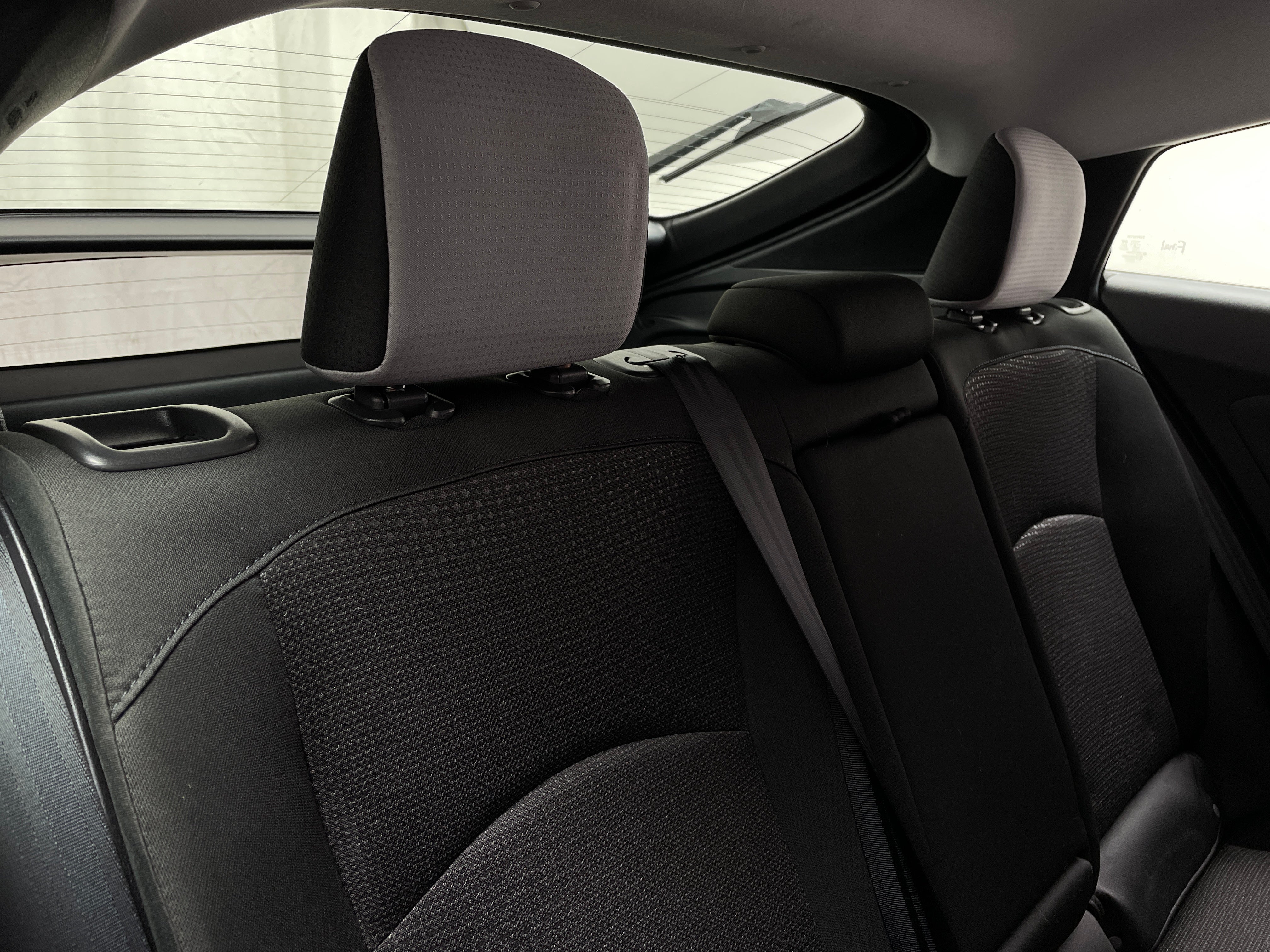 2021 Toyota Prius LE 6