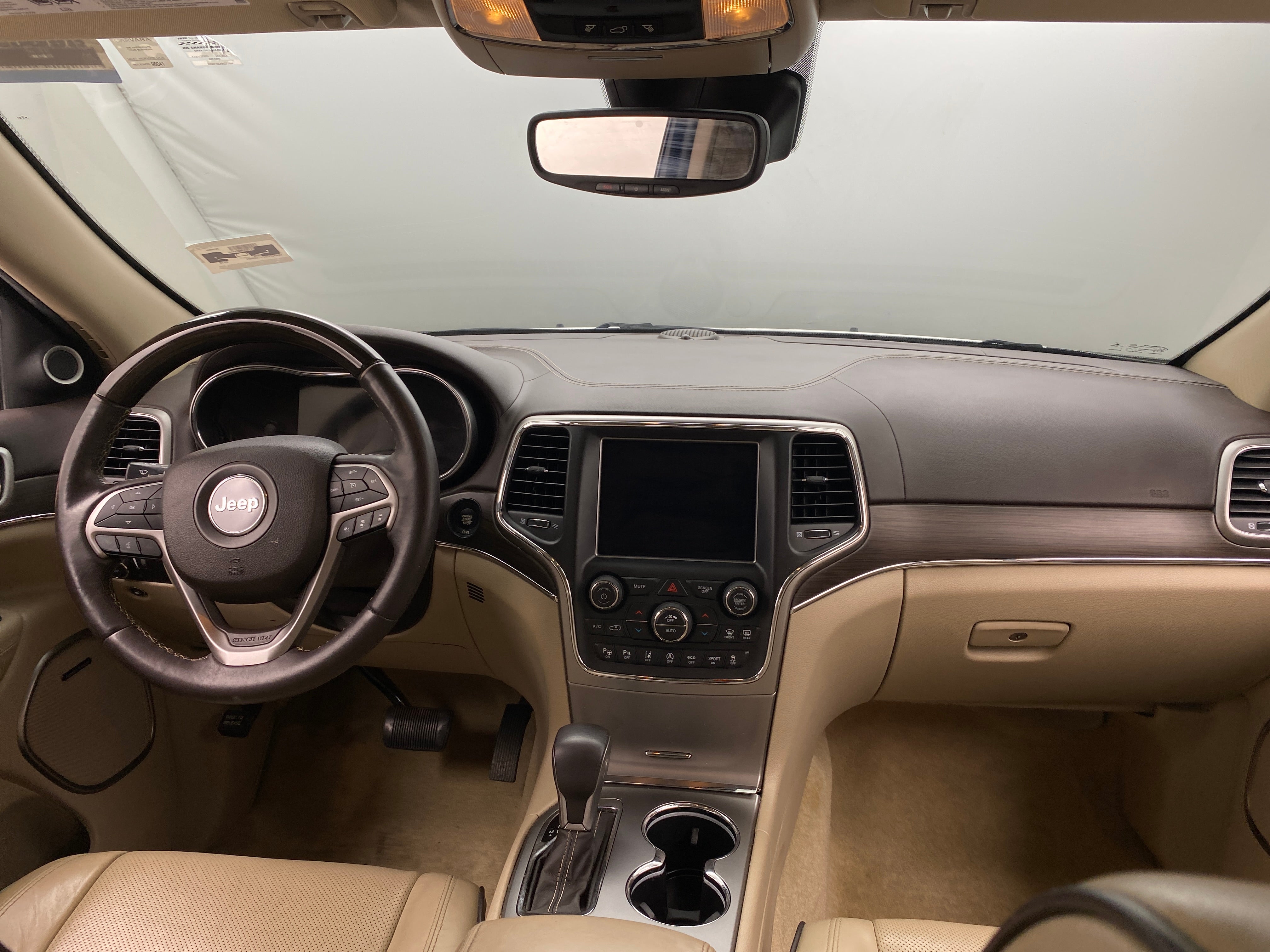 2018 Jeep Grand Cherokee Overland 2