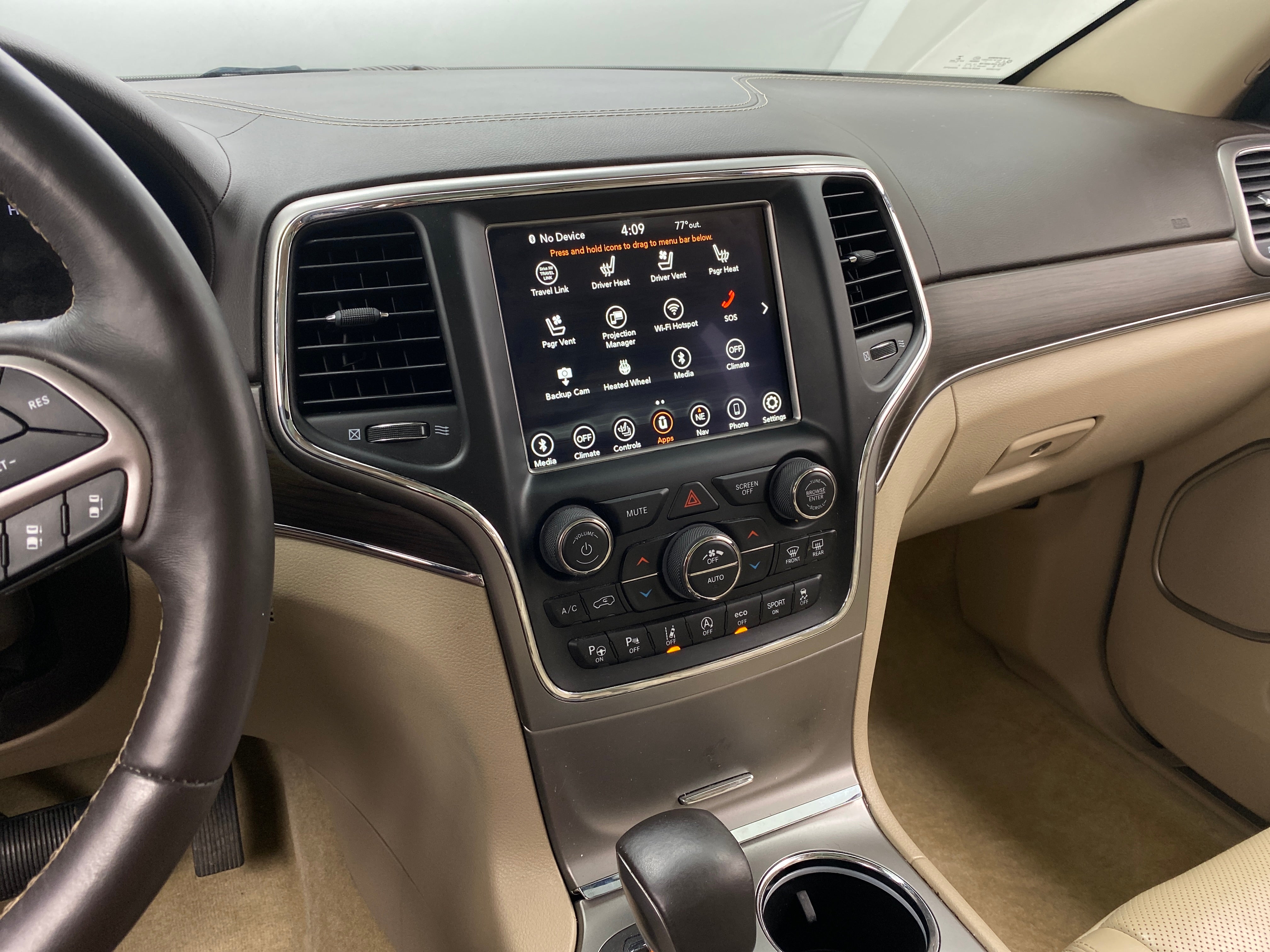 2018 Jeep Grand Cherokee Overland 3