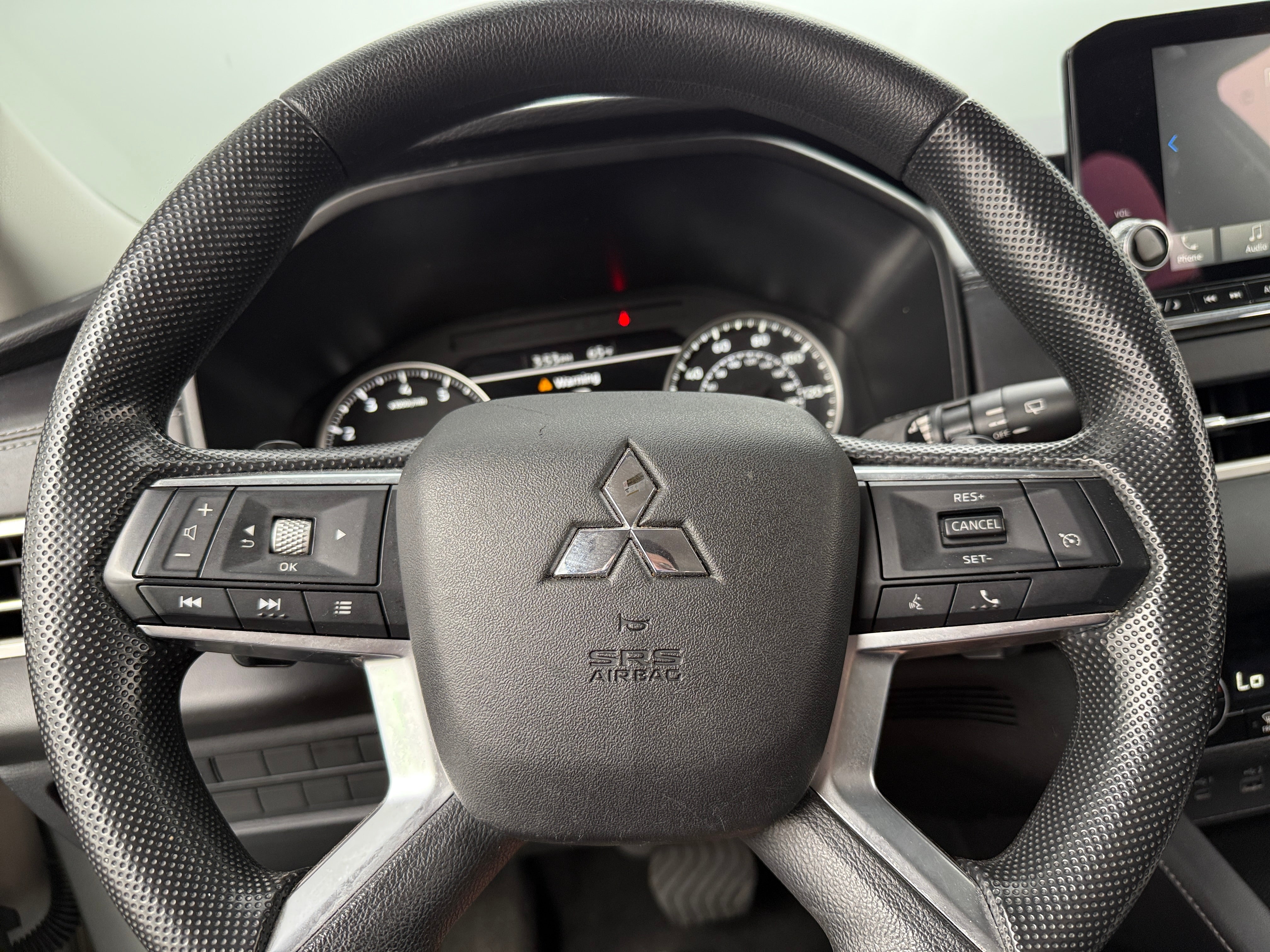 2024 Mitsubishi Outlander ES 5