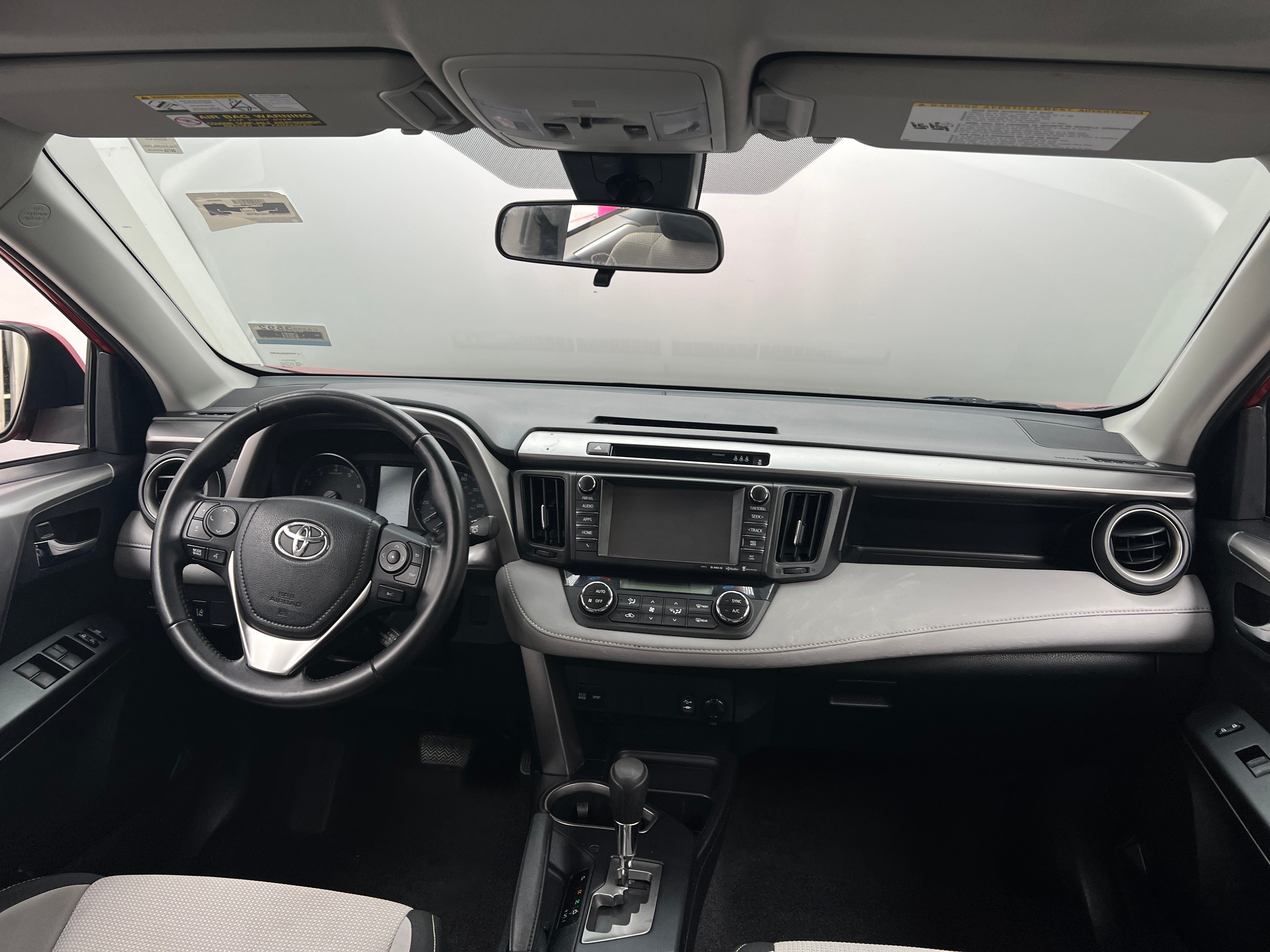 2017 Toyota RAV4 XLE 3