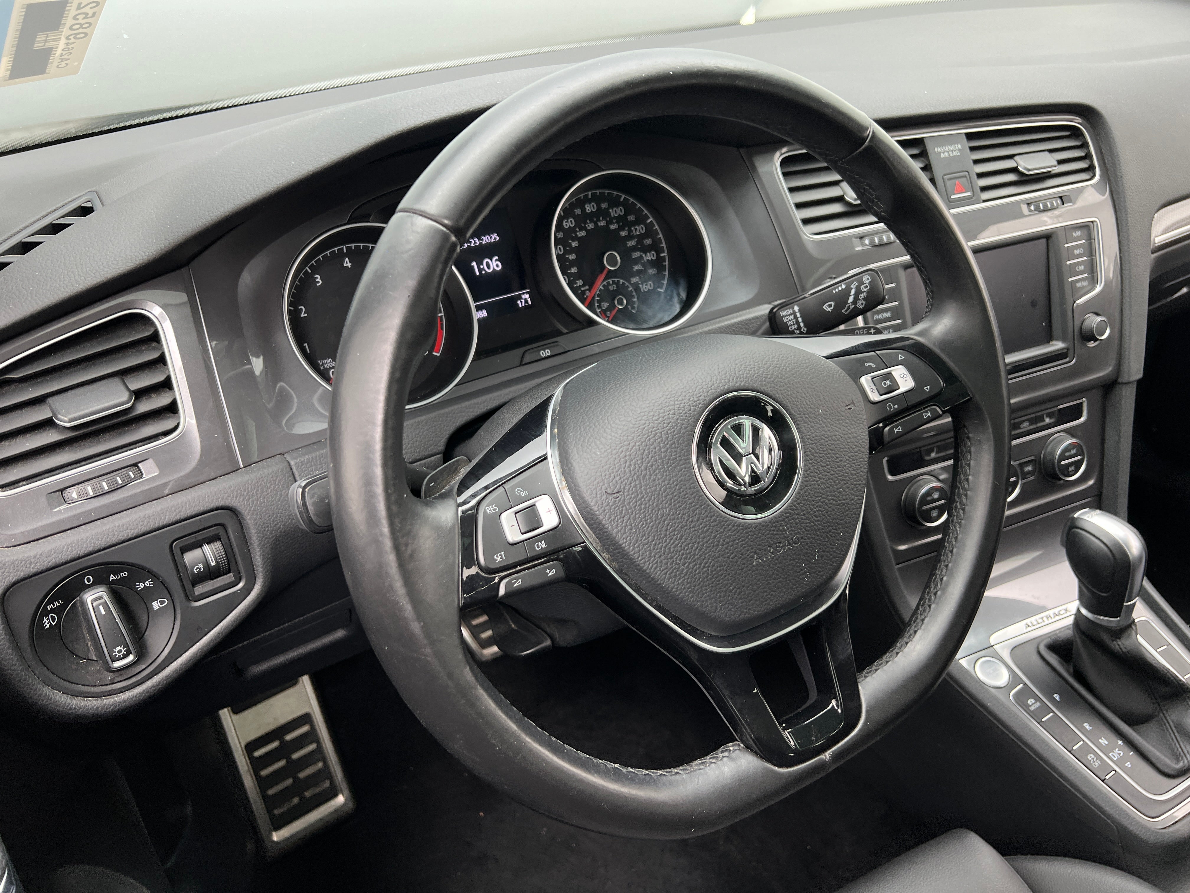 2017 Volkswagen Golf Alltrack SEL 4