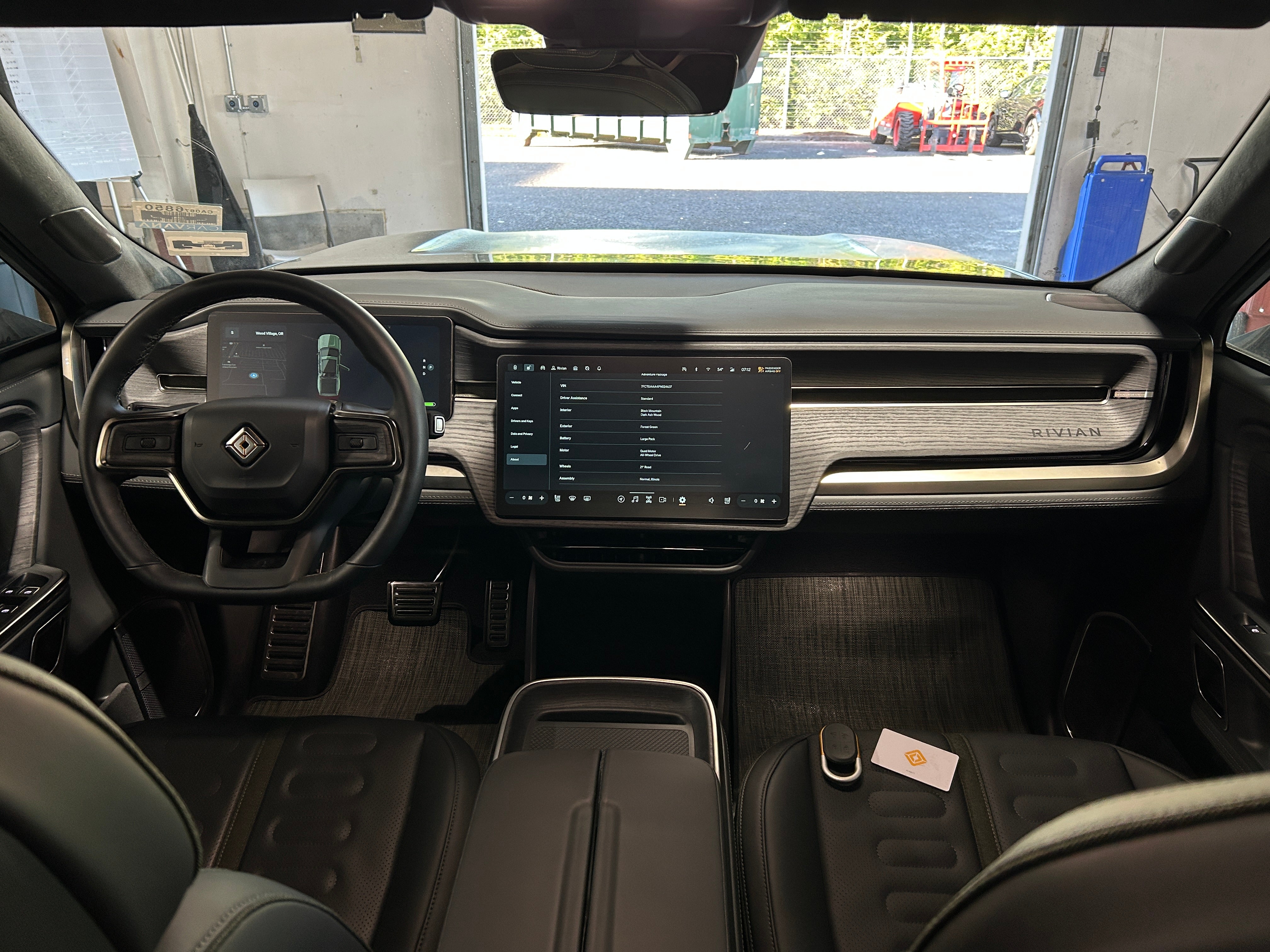 2023 Rivian R1T Adventure 2