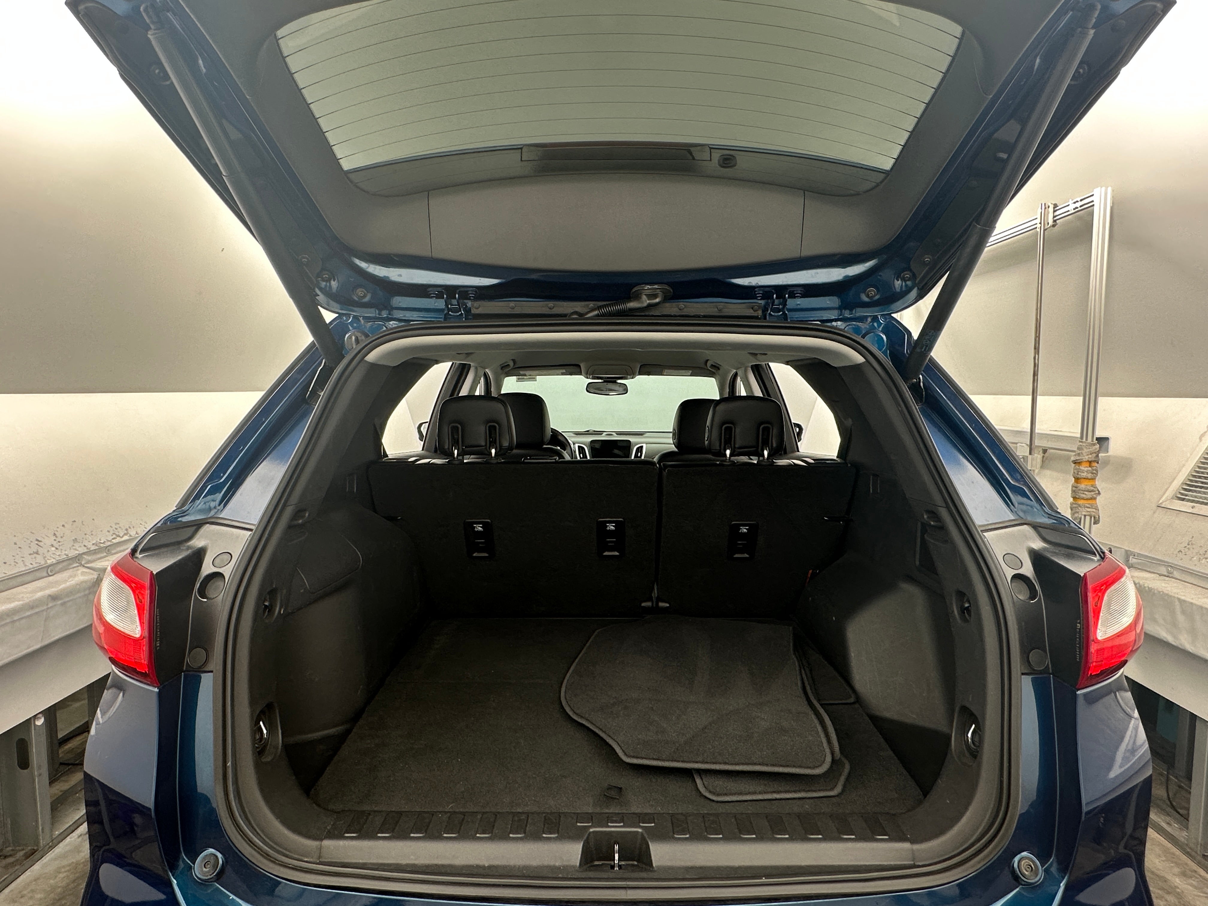 2019 Chevrolet Equinox Premier 7