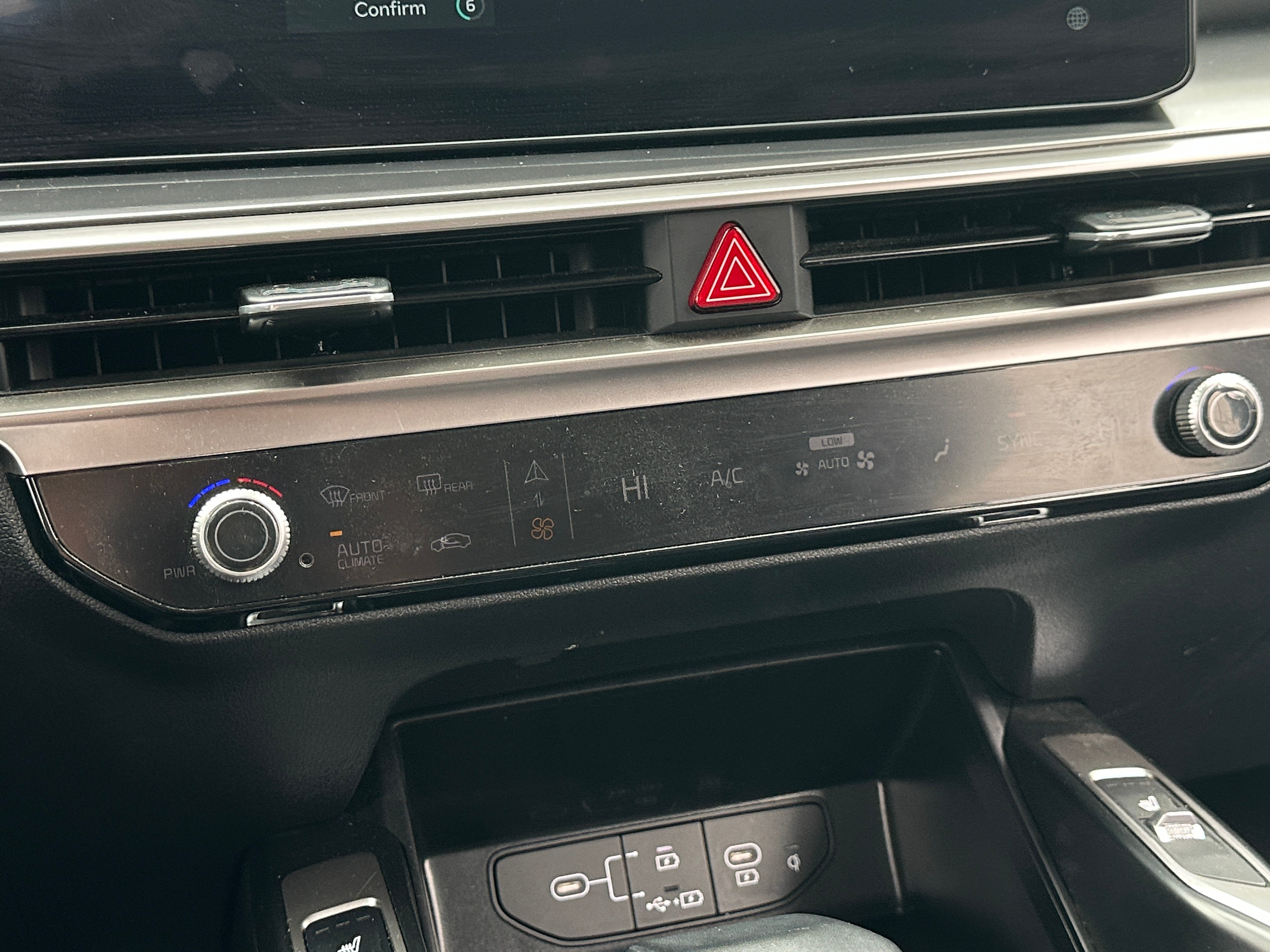 2024 Kia Sorento S 3