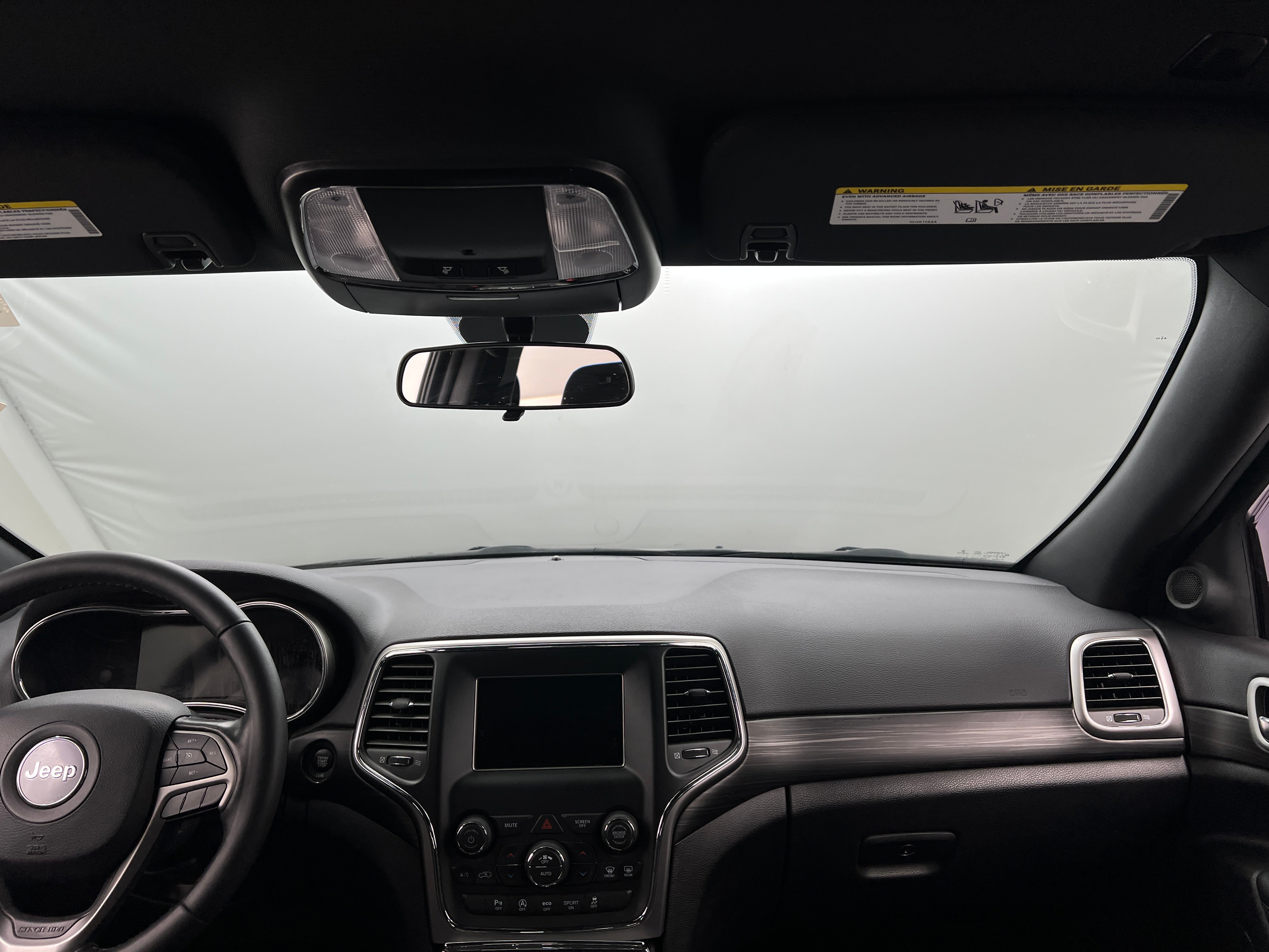 2021 Jeep Grand Cherokee Laredo 3