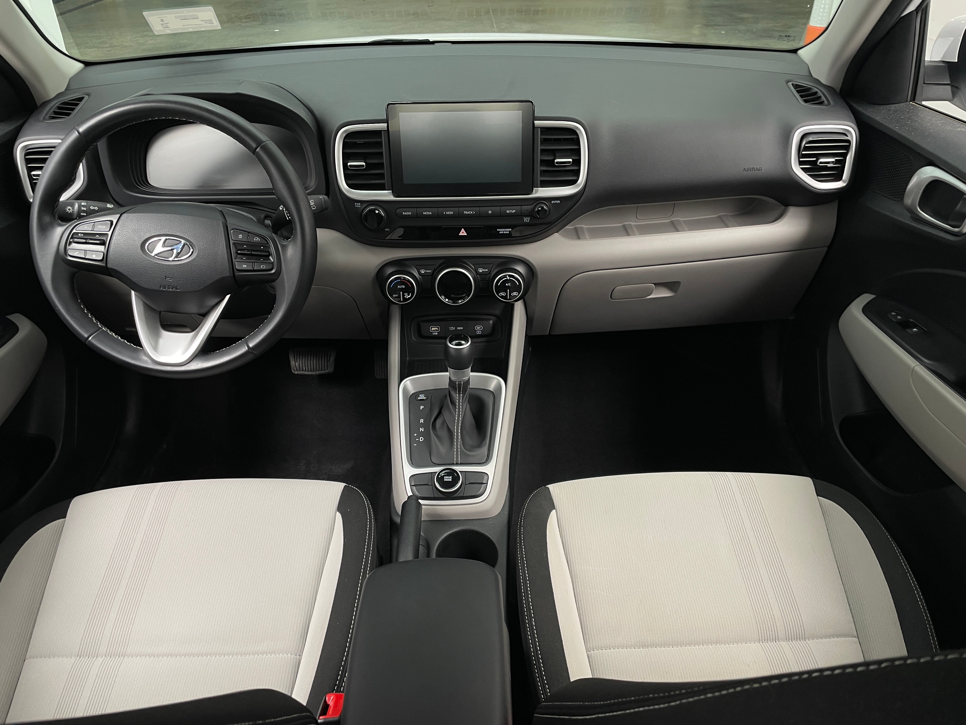 2023 Hyundai Venue SEL 3