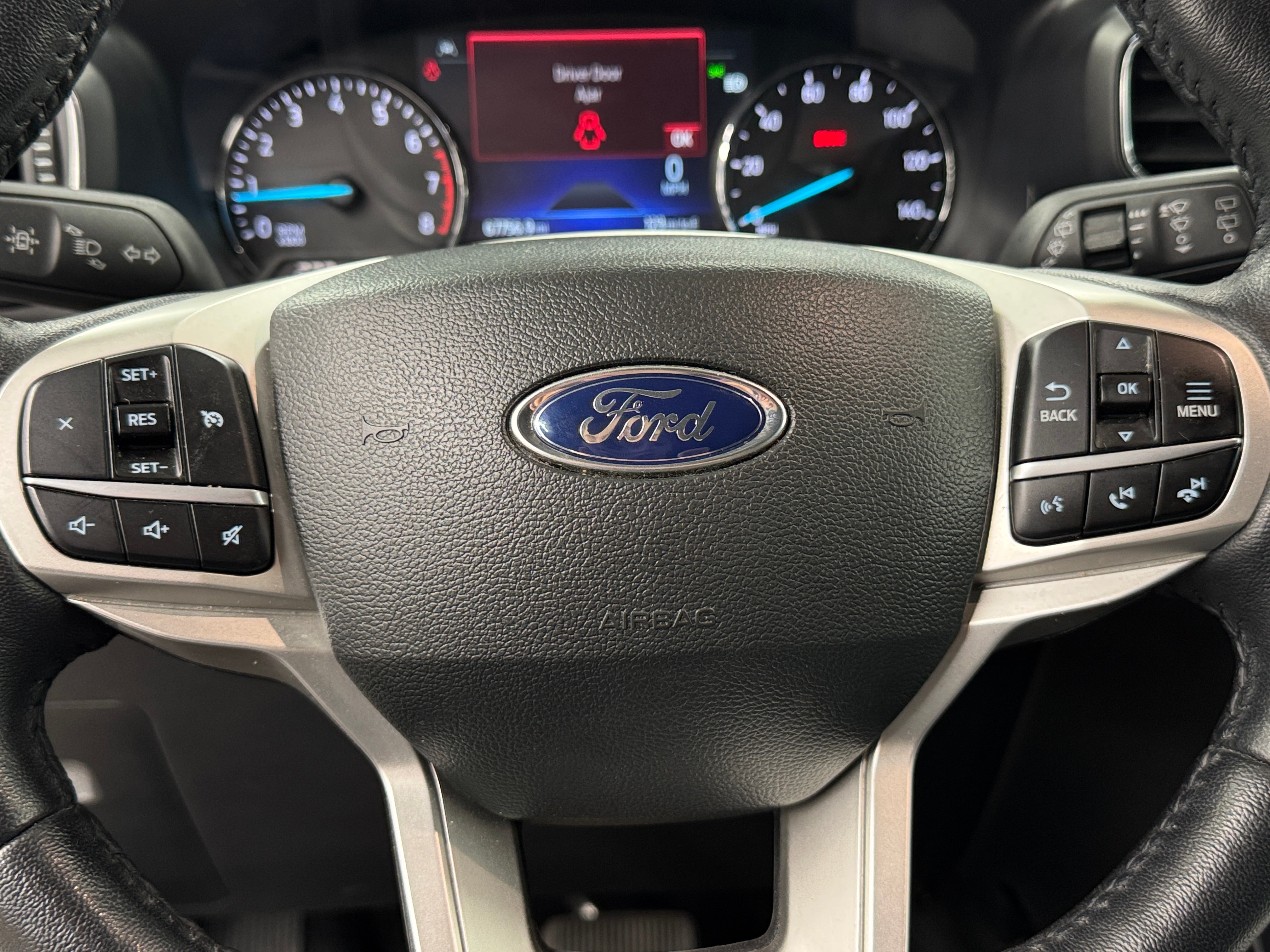 2023 Ford Explorer XLT 5