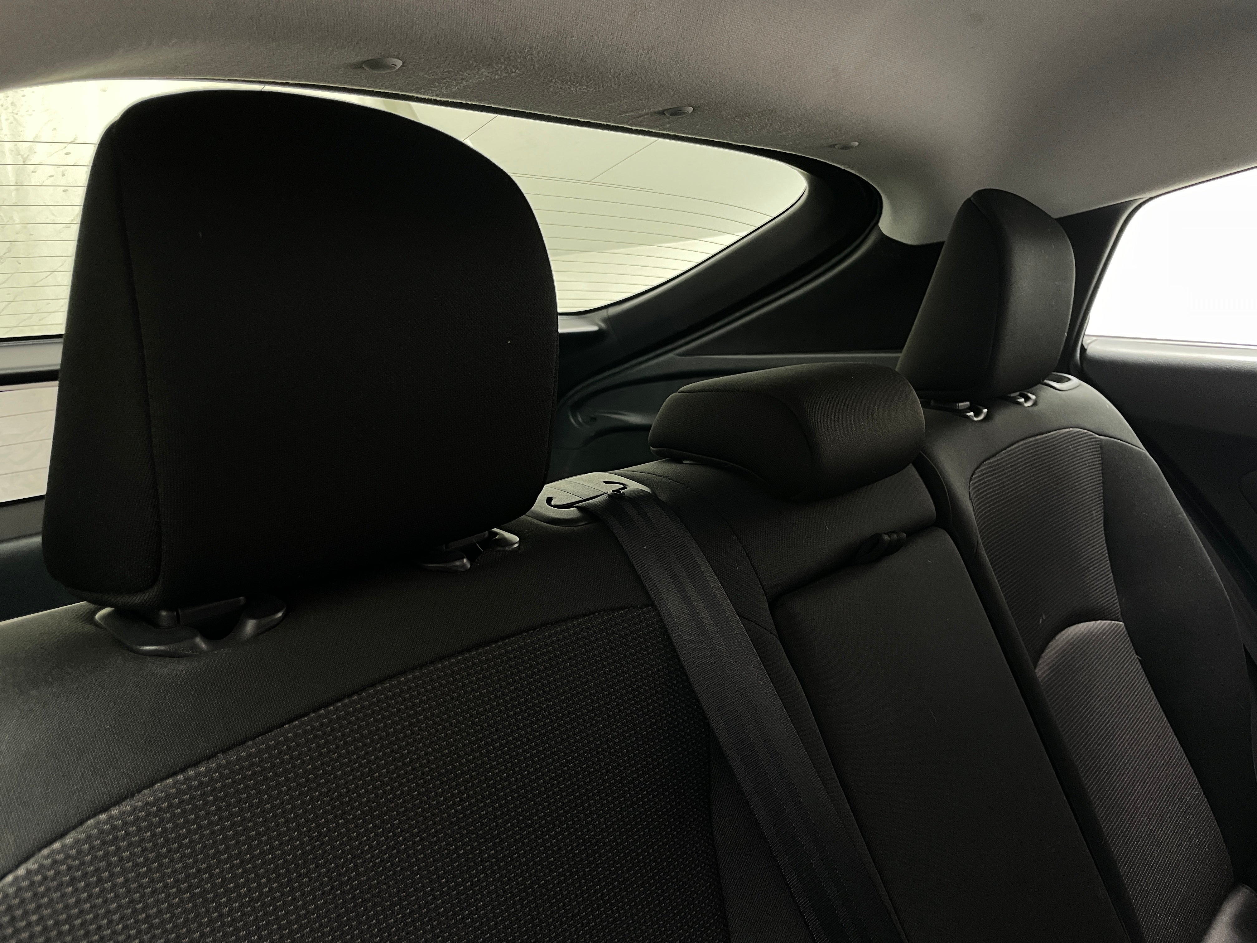 2021 Toyota Prius L Eco 6