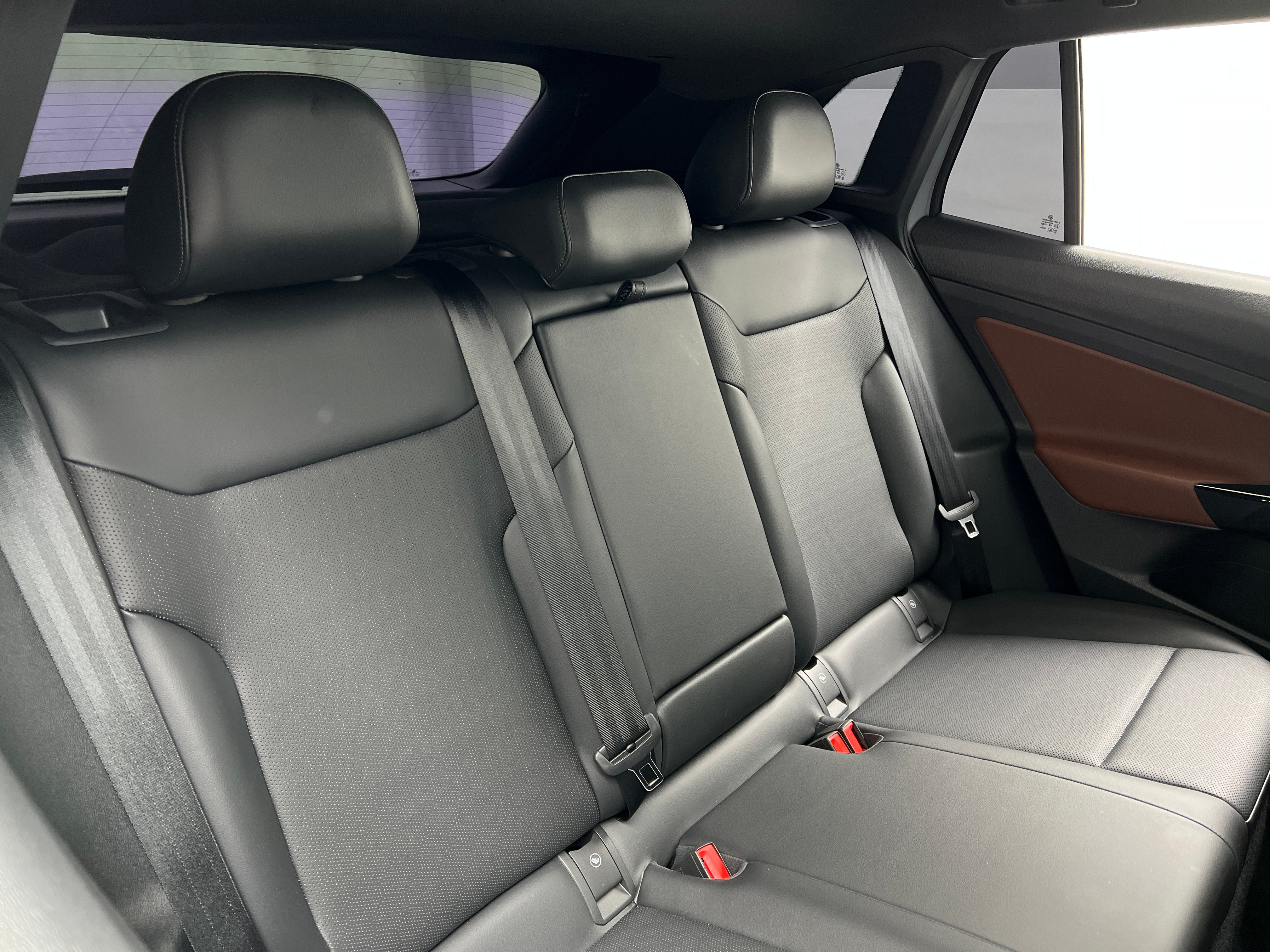 2021 Volkswagen ID.4 Pro S 5