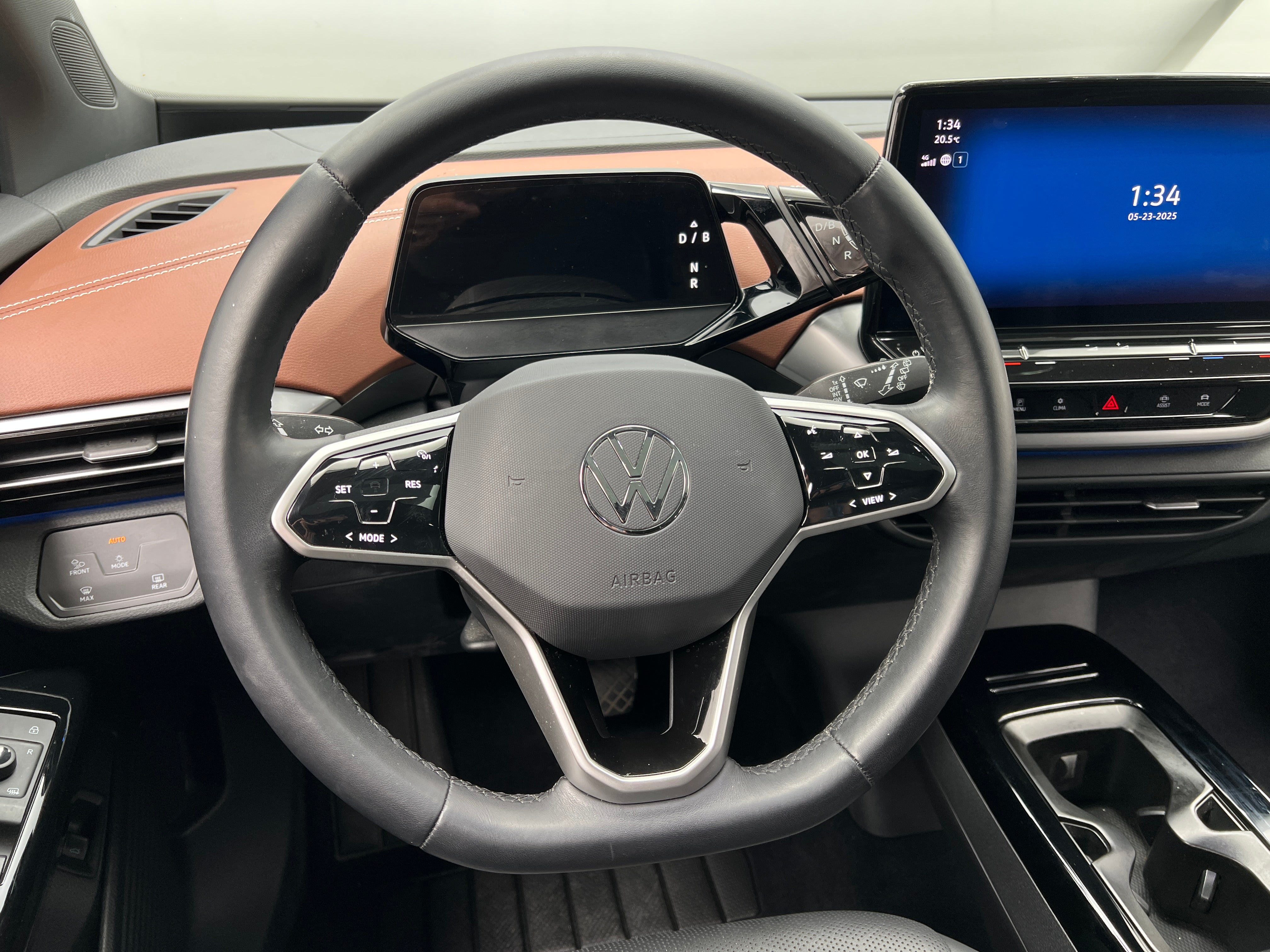 2021 Volkswagen ID.4 Pro S 4