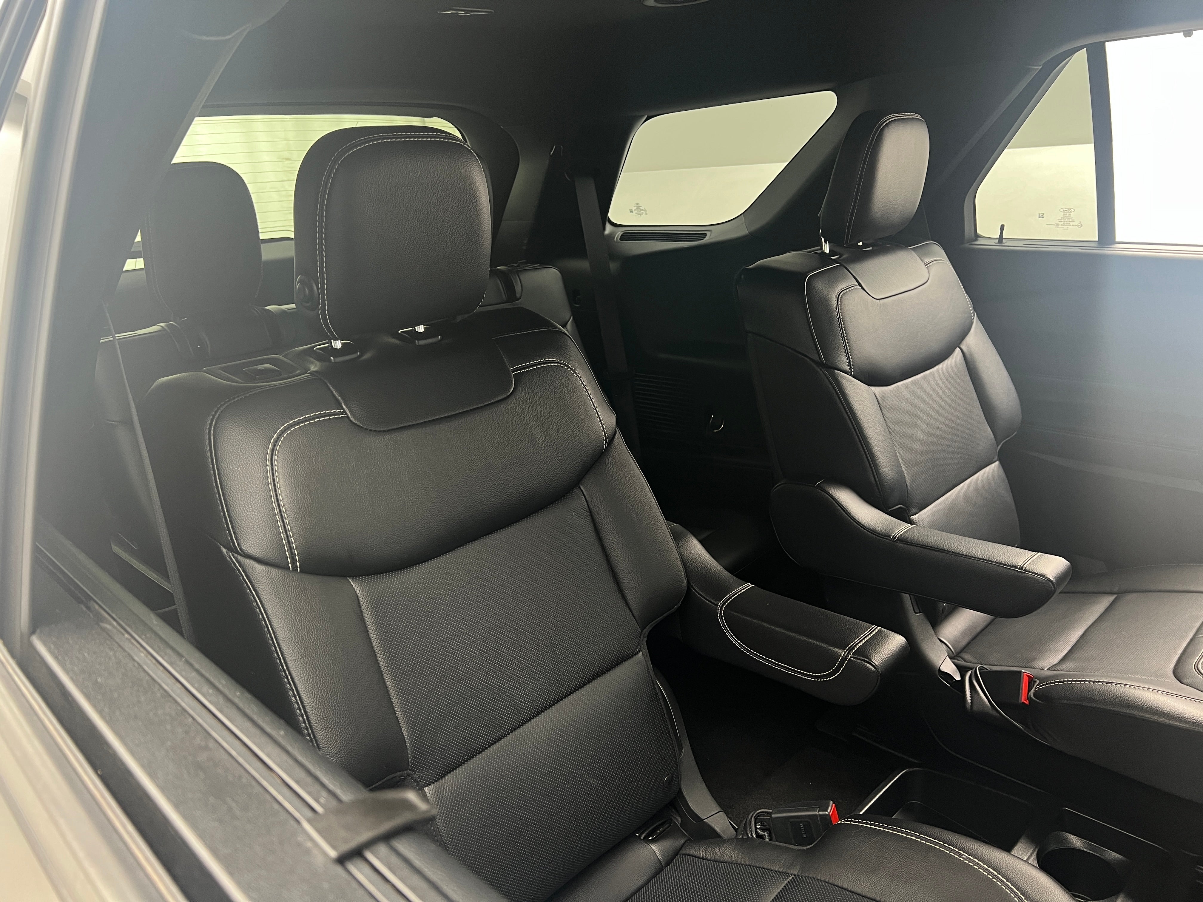 2020 Ford Explorer ST 5