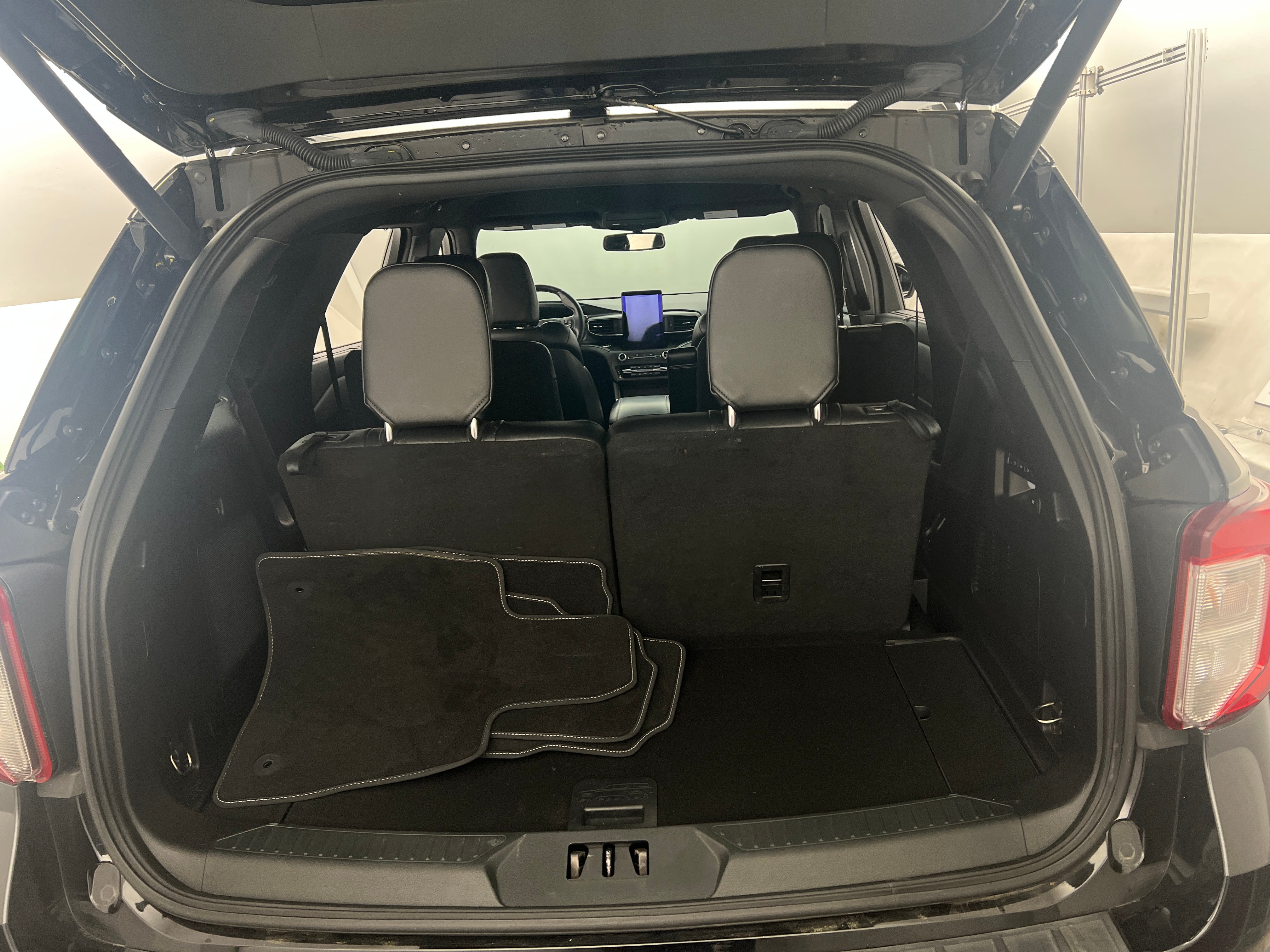 2020 Ford Explorer ST 6