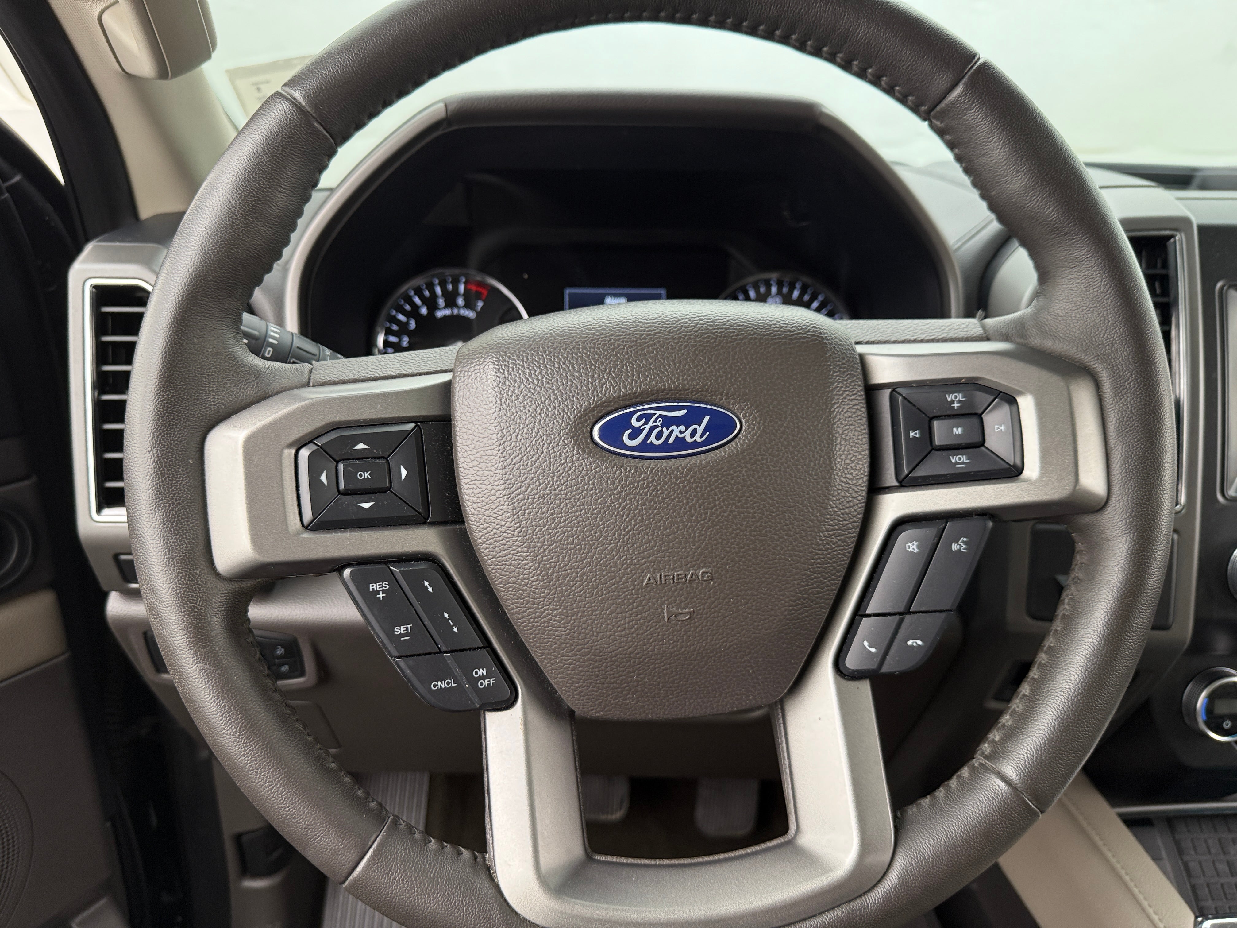 2021 Ford Expedition XLT 4