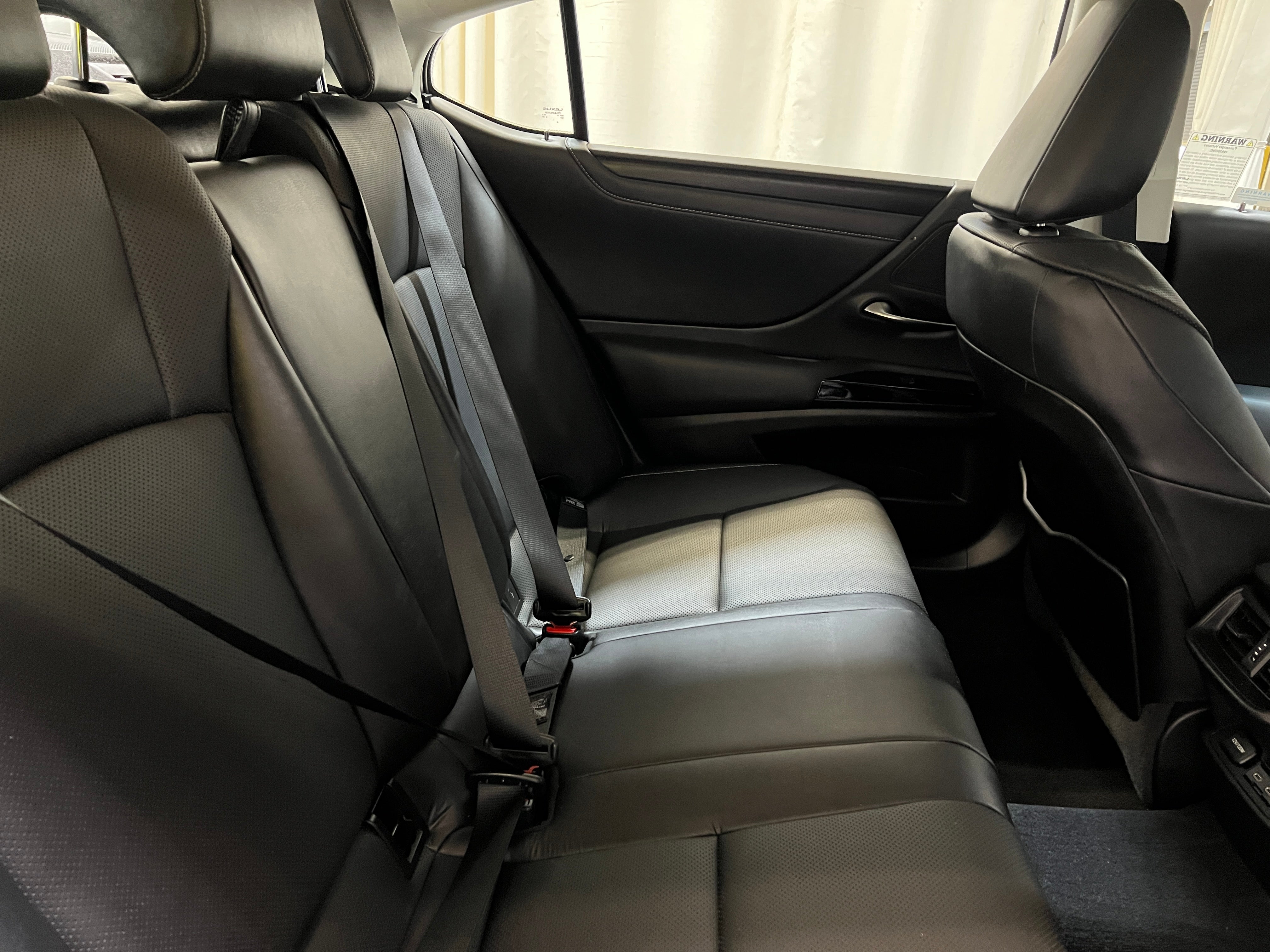2022 Lexus ES Hybrid 300h 6