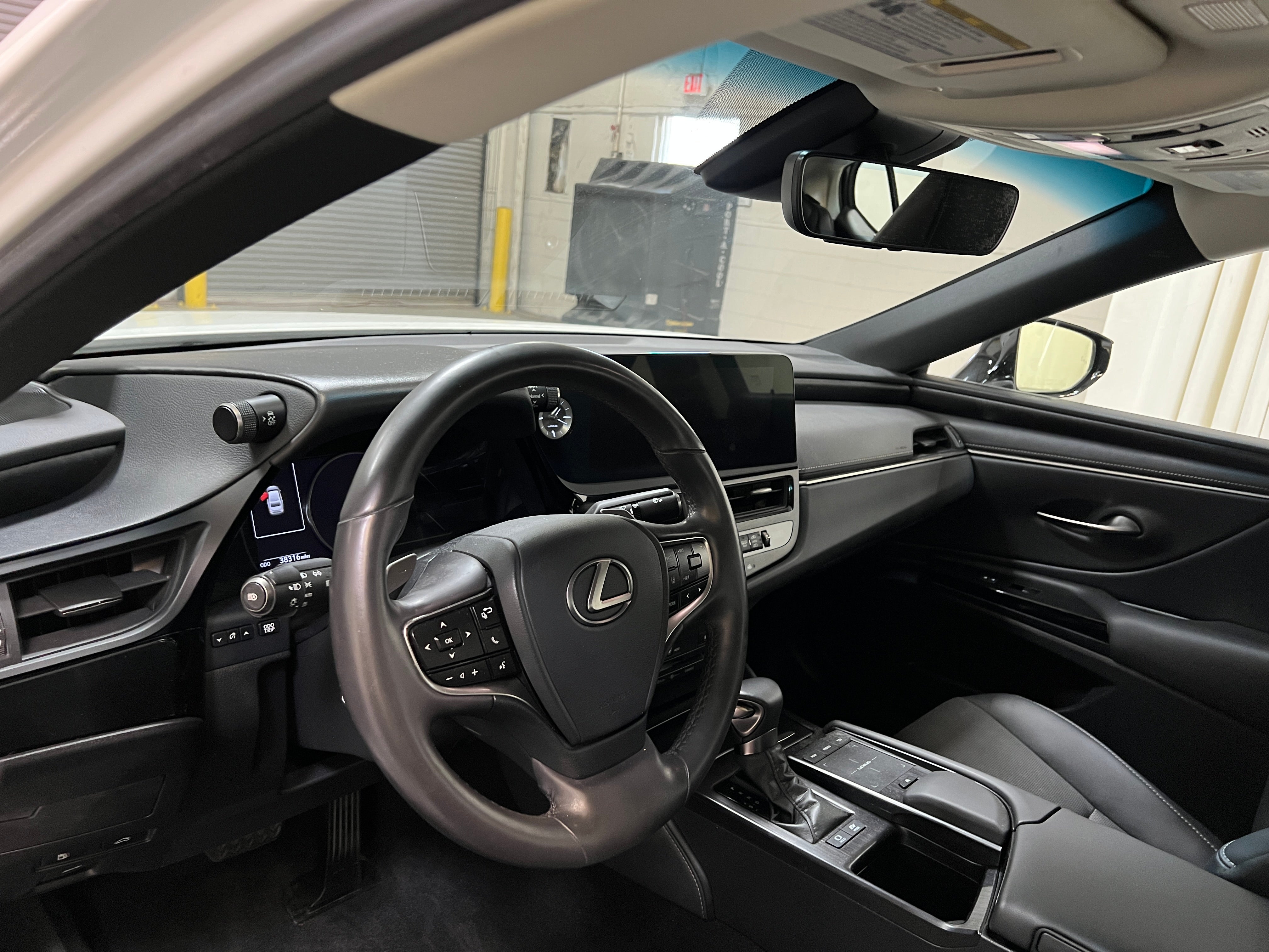 2022 Lexus ES Hybrid 300h 3
