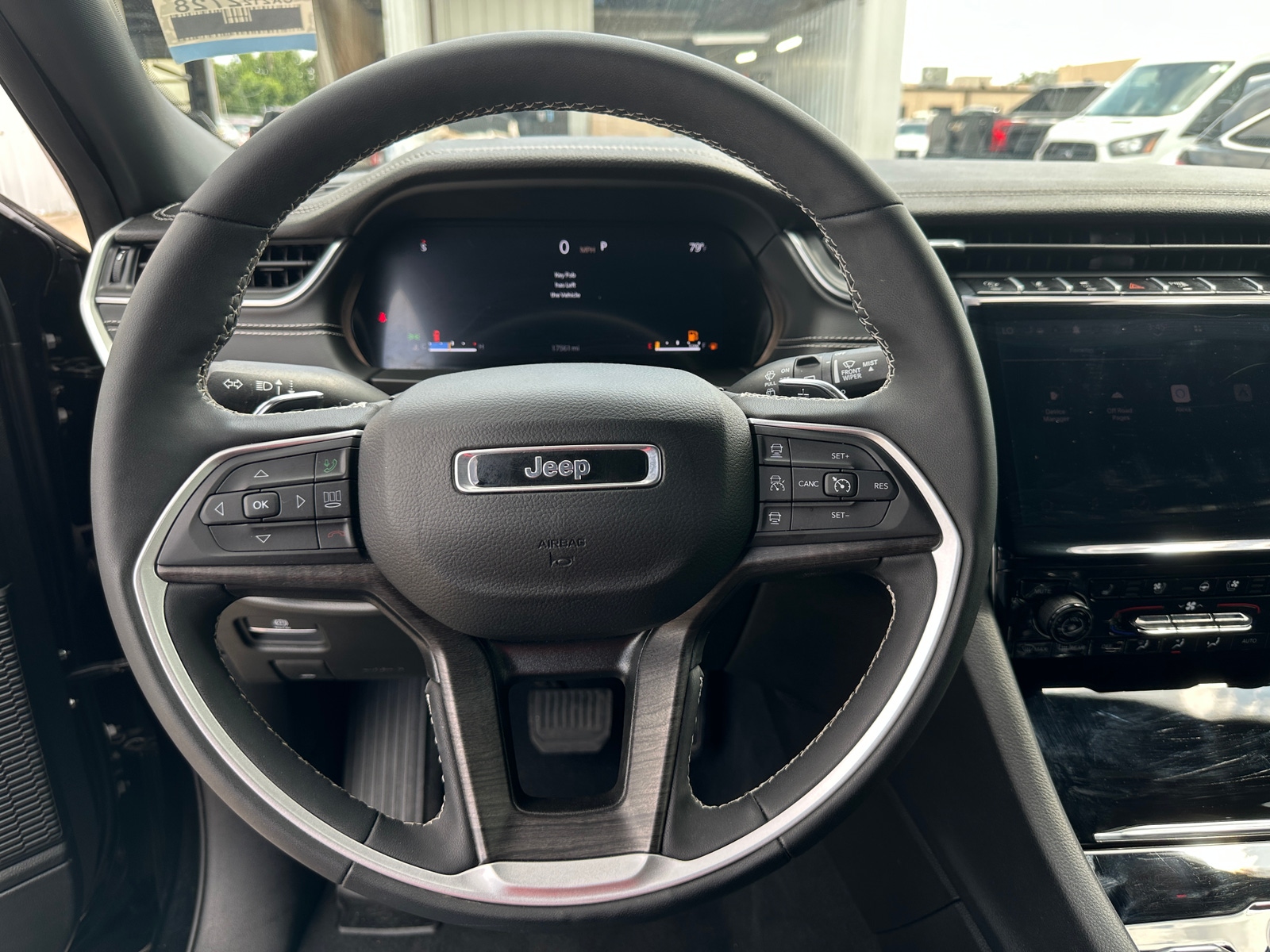 Thumbnail: 2024 Jeep Grand Cherokee L - 4