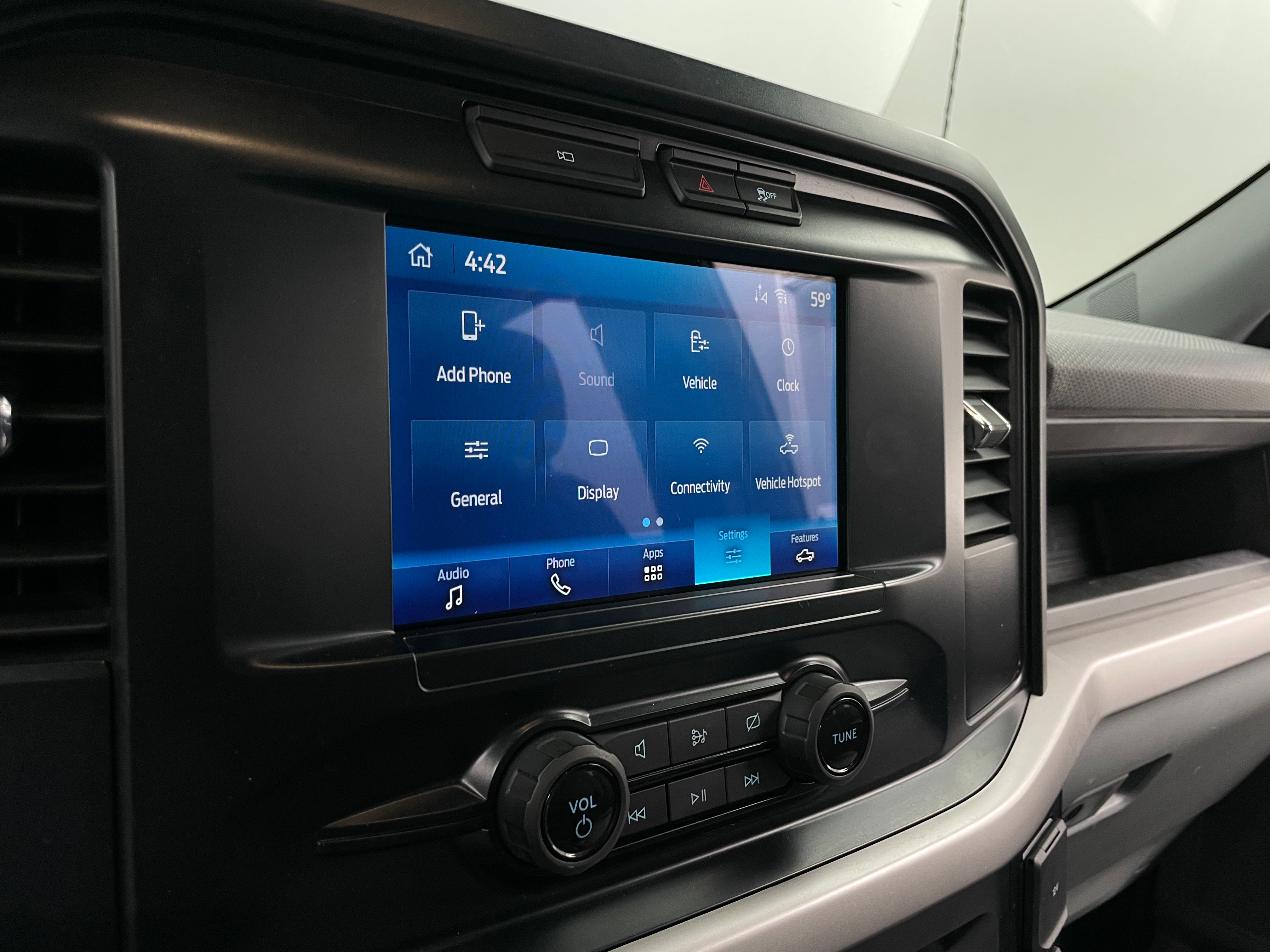 2023 Ford Econoline E-150 4