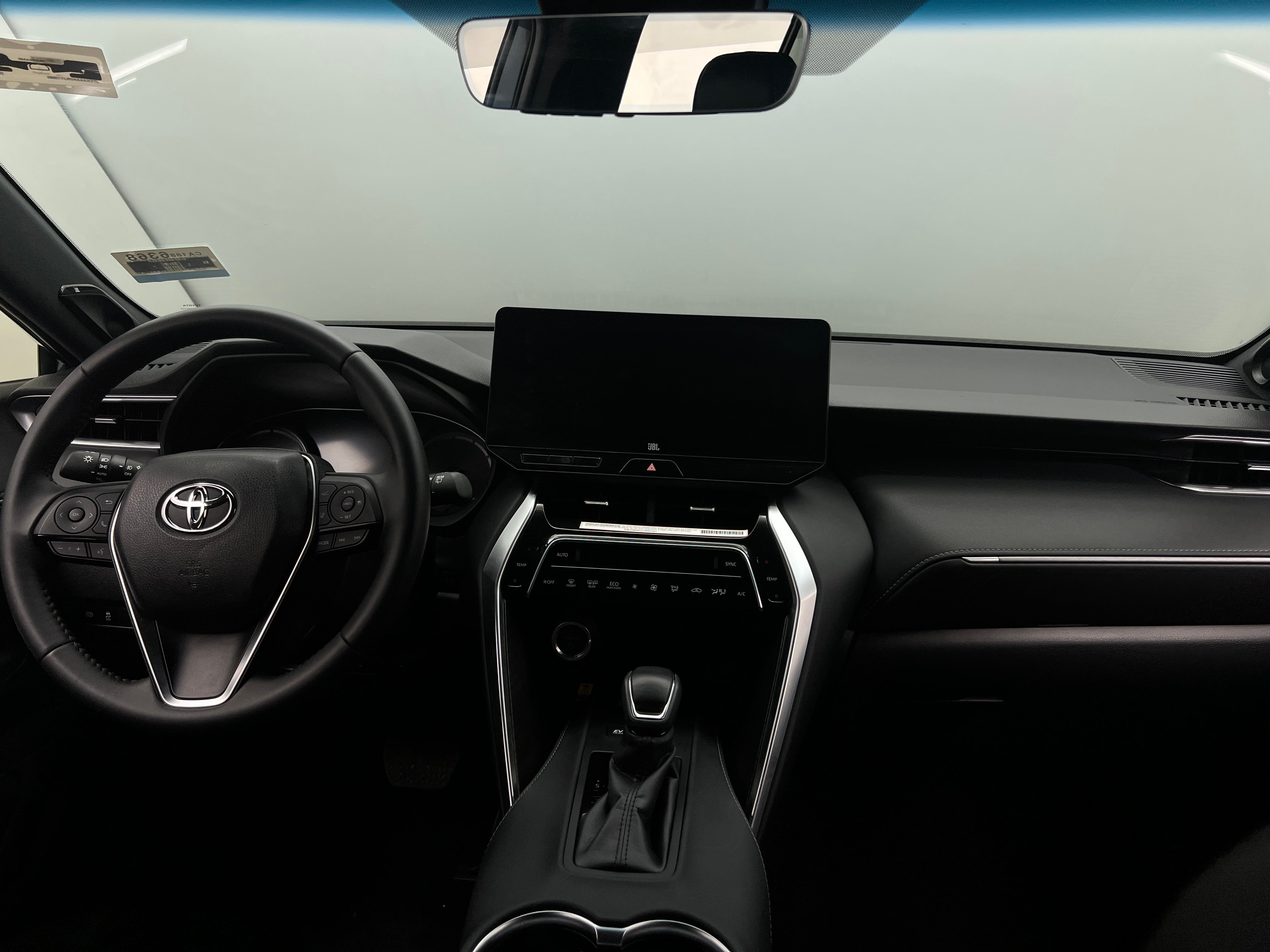 2024 Toyota Venza XLE 3