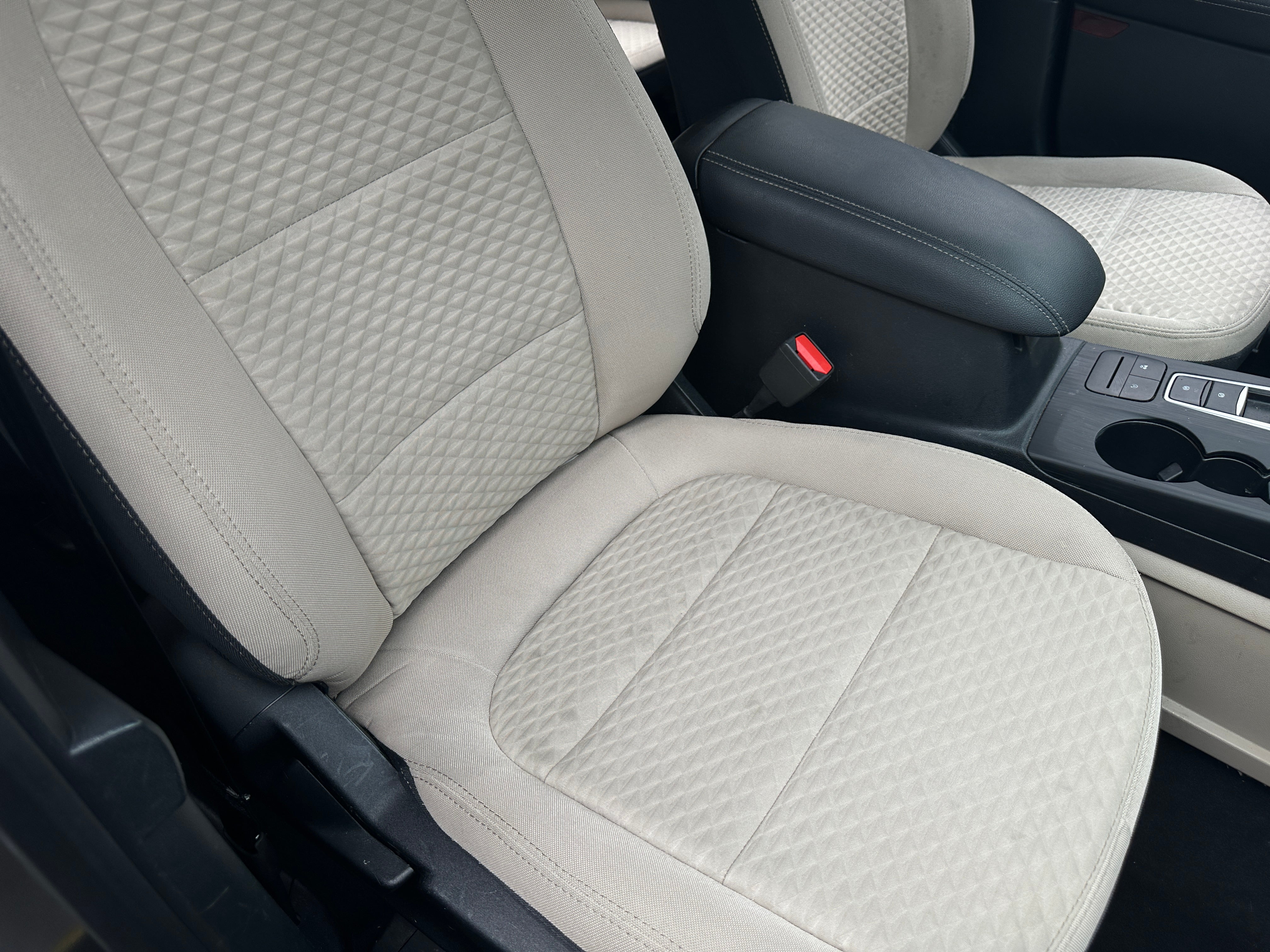 2021 Ford Escape SE 2