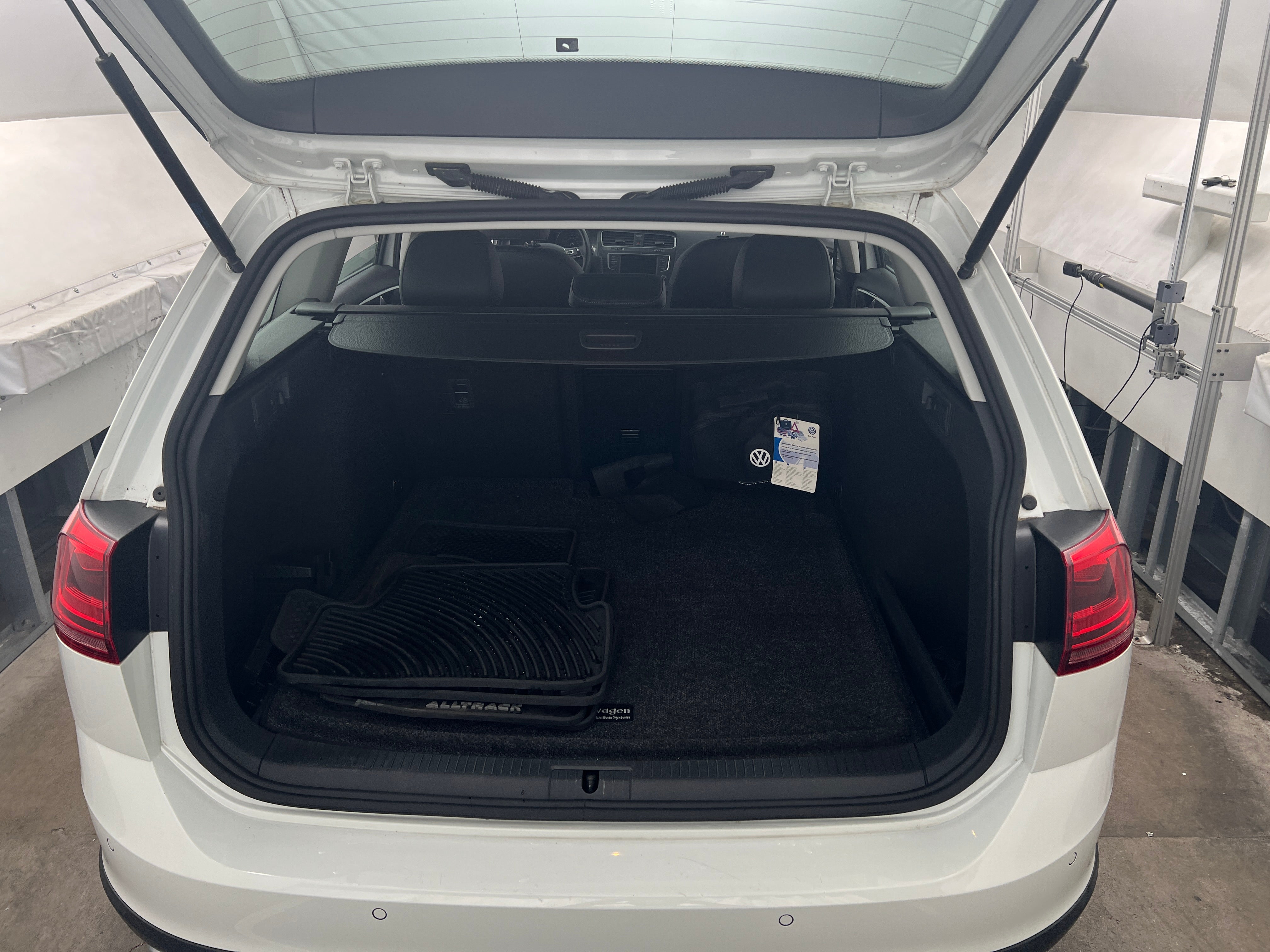 2017 Volkswagen Golf Alltrack SEL 6