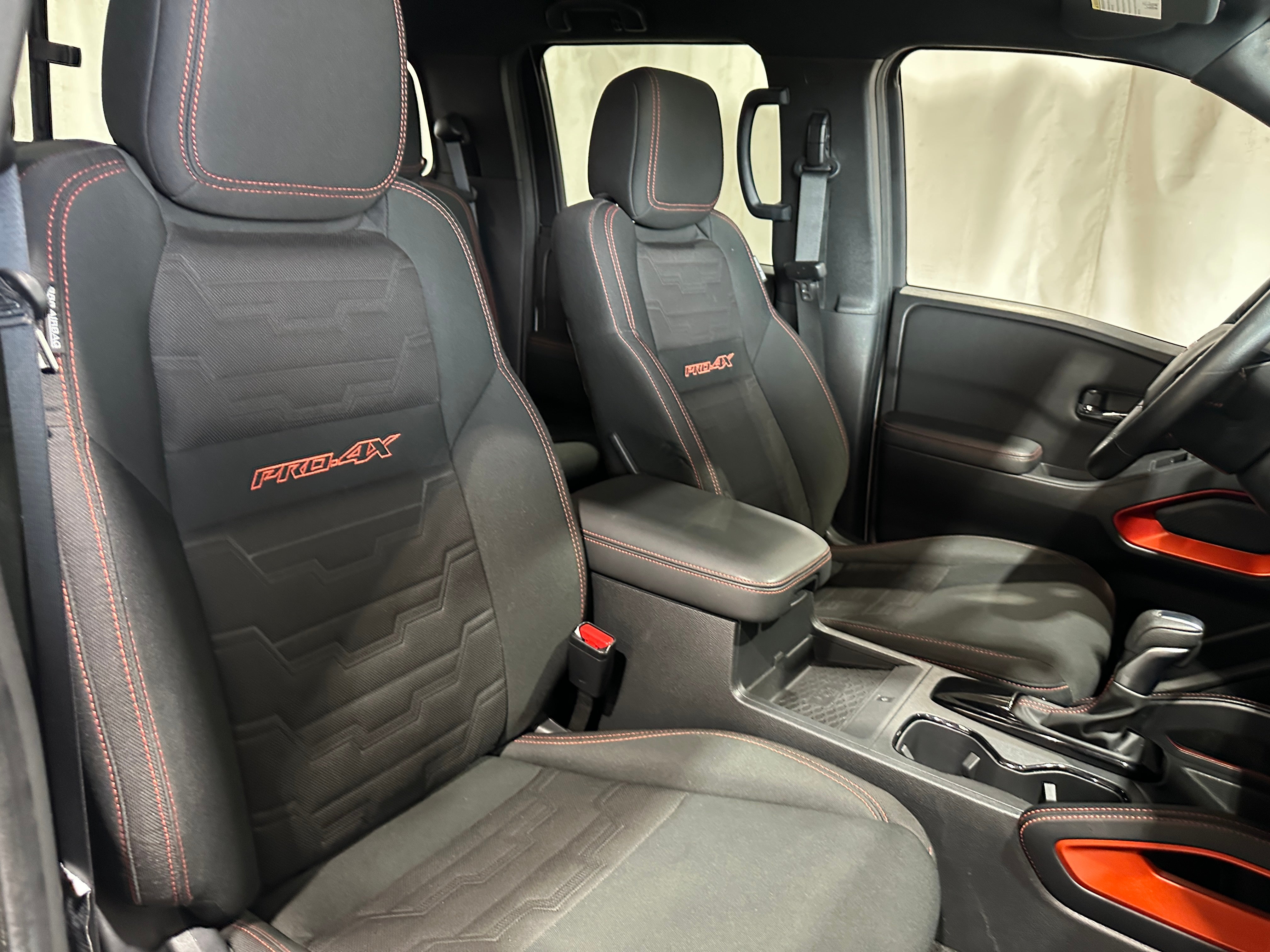 2022 Nissan Frontier PRO-4X 2