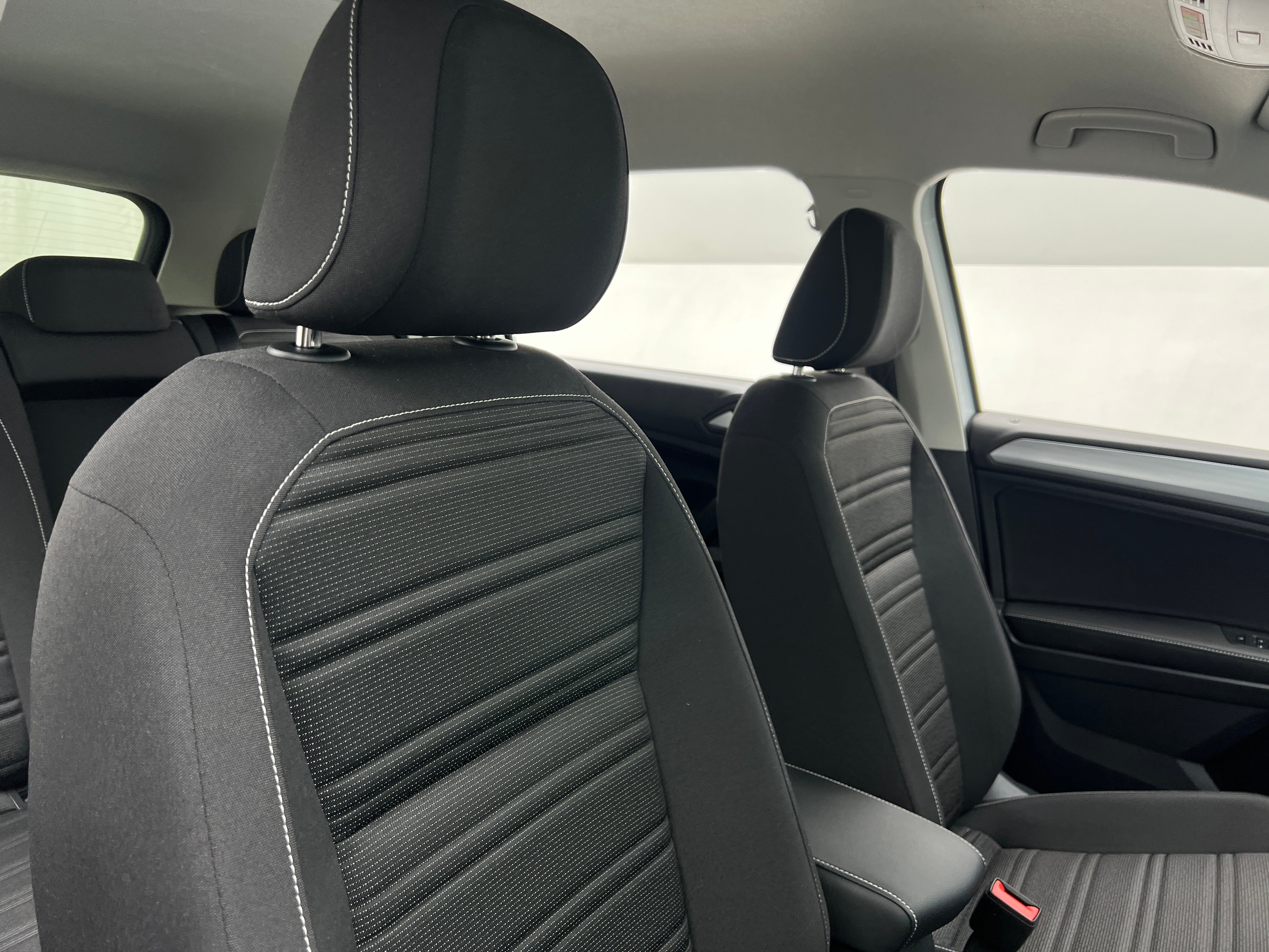 2023 Volkswagen Tiguan S 2