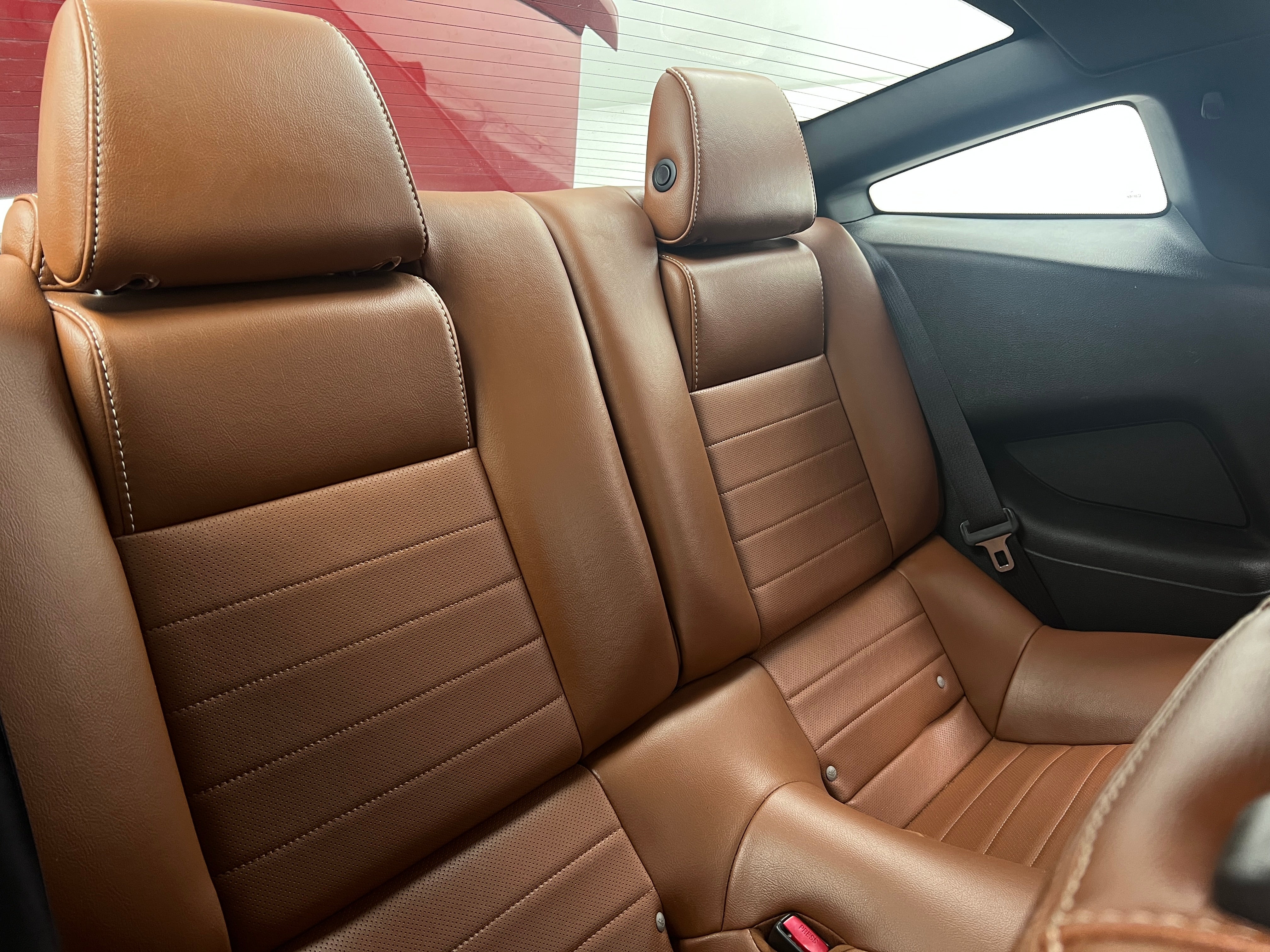 2014 Ford Mustang V6 4