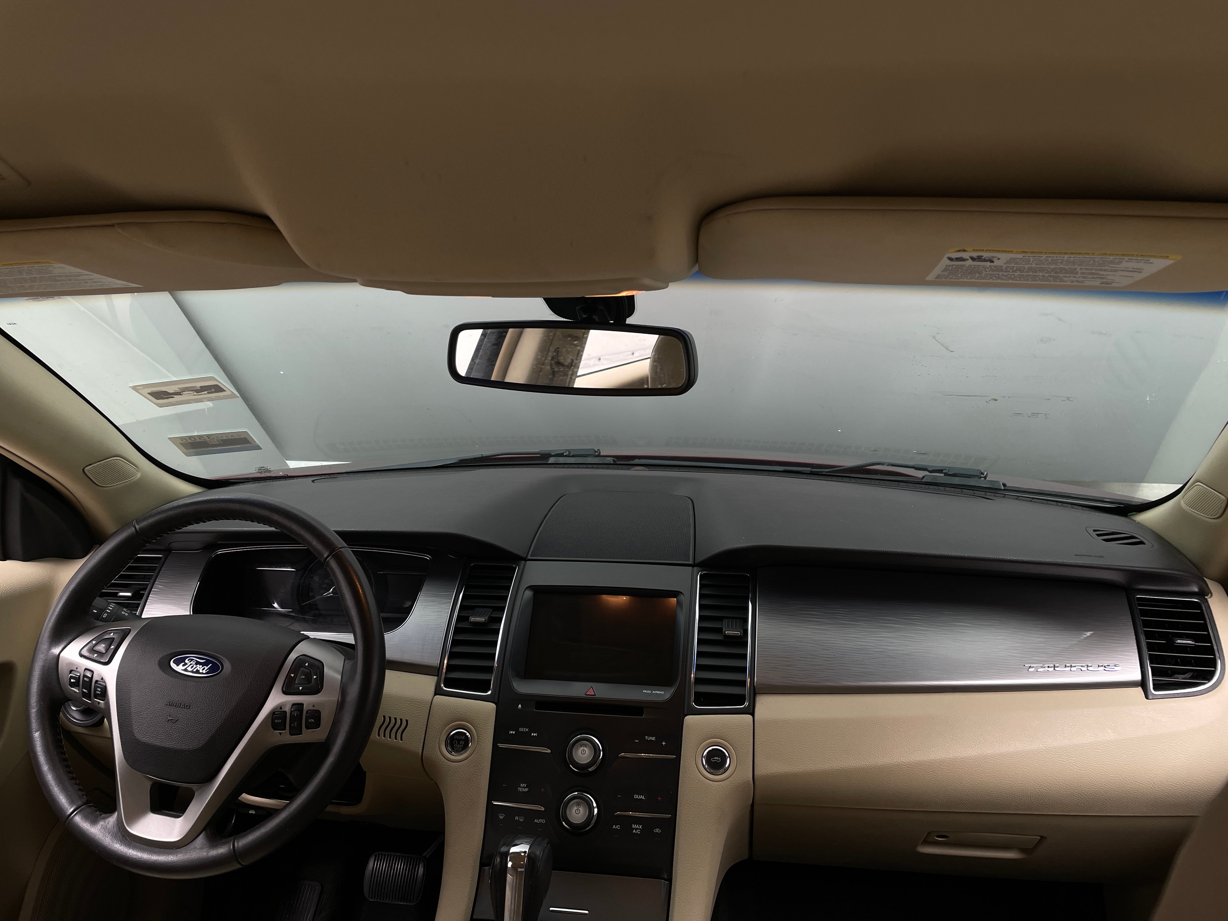 2016 Ford Taurus SEL 2