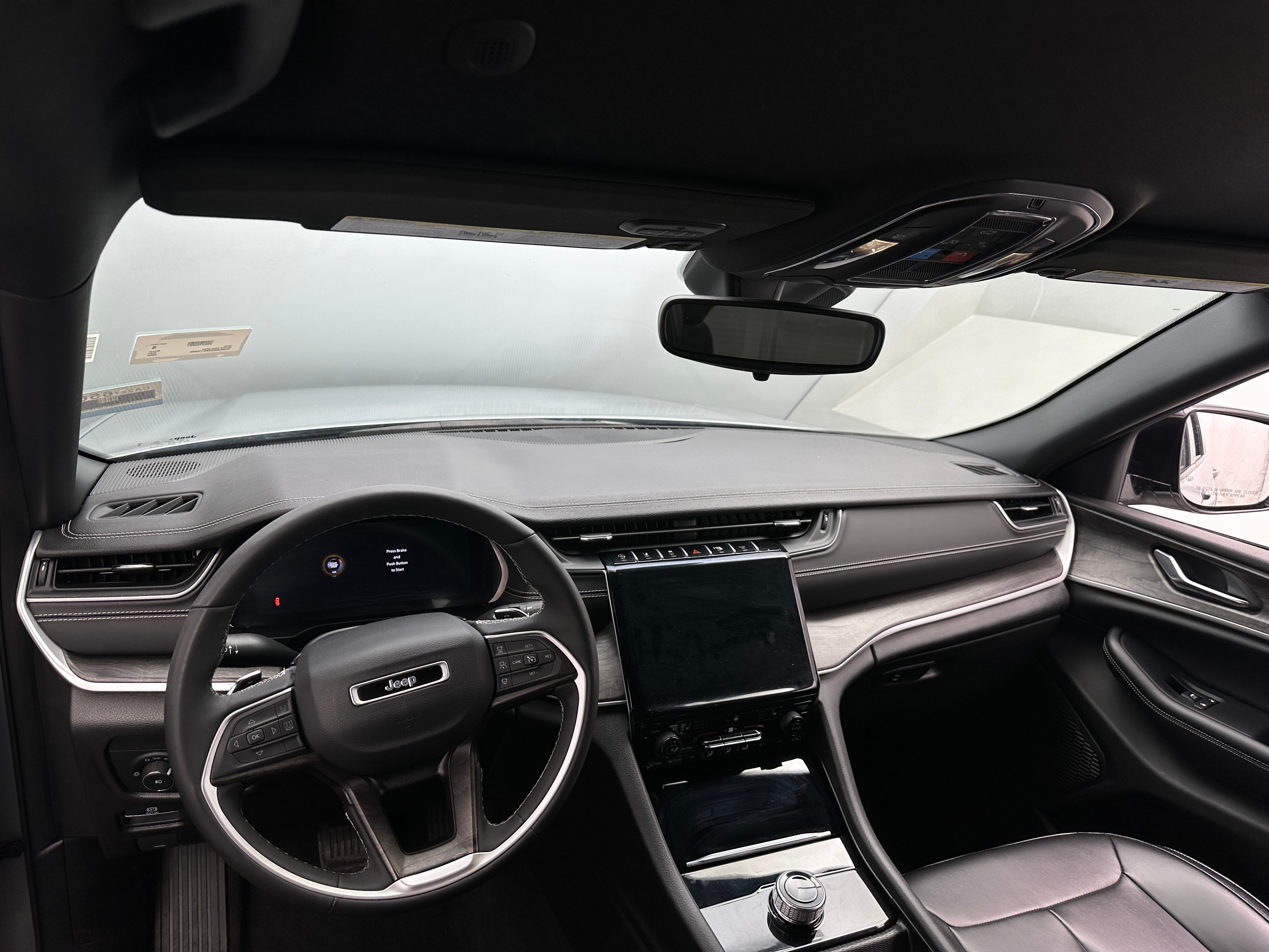 2024 Jeep Grand Cherokee Limited Edition 2