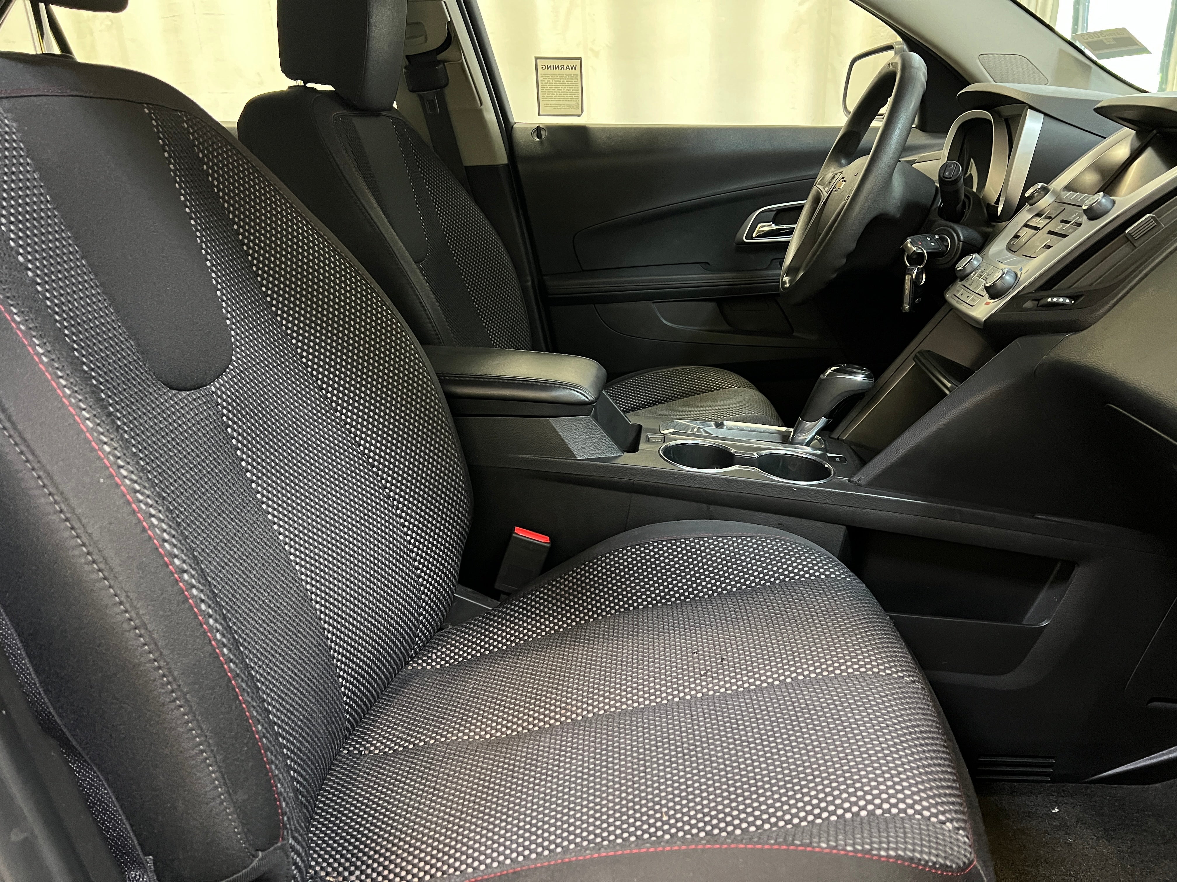 2017 Chevrolet Equinox LS 2
