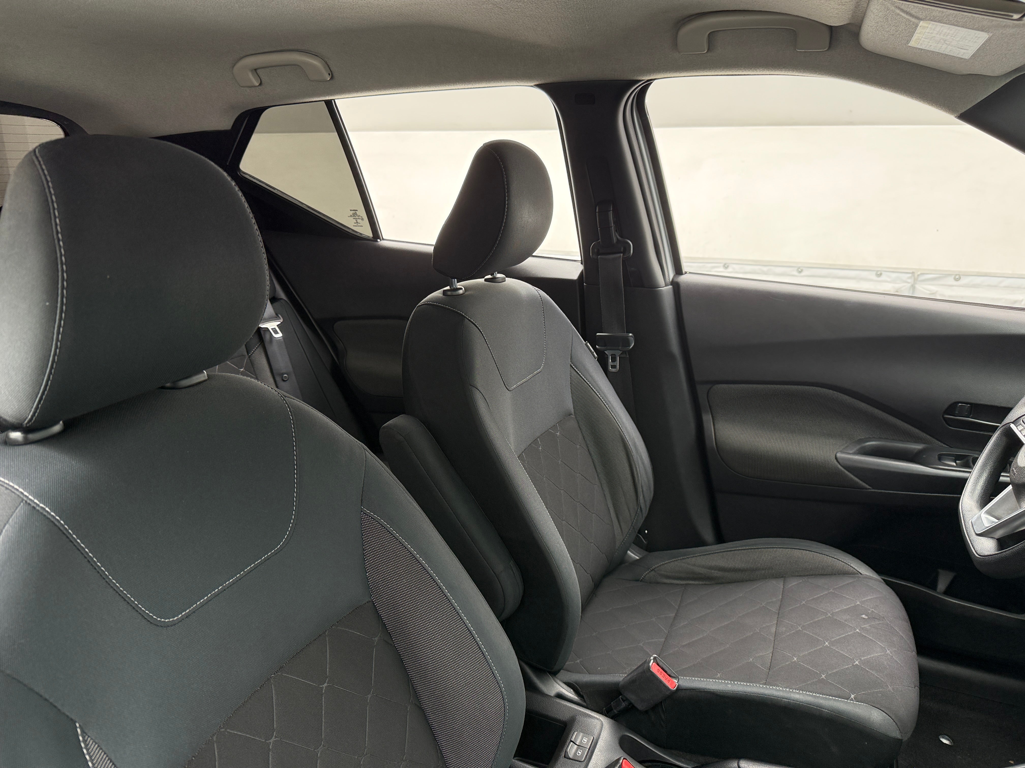 2020 Nissan Kicks S 2
