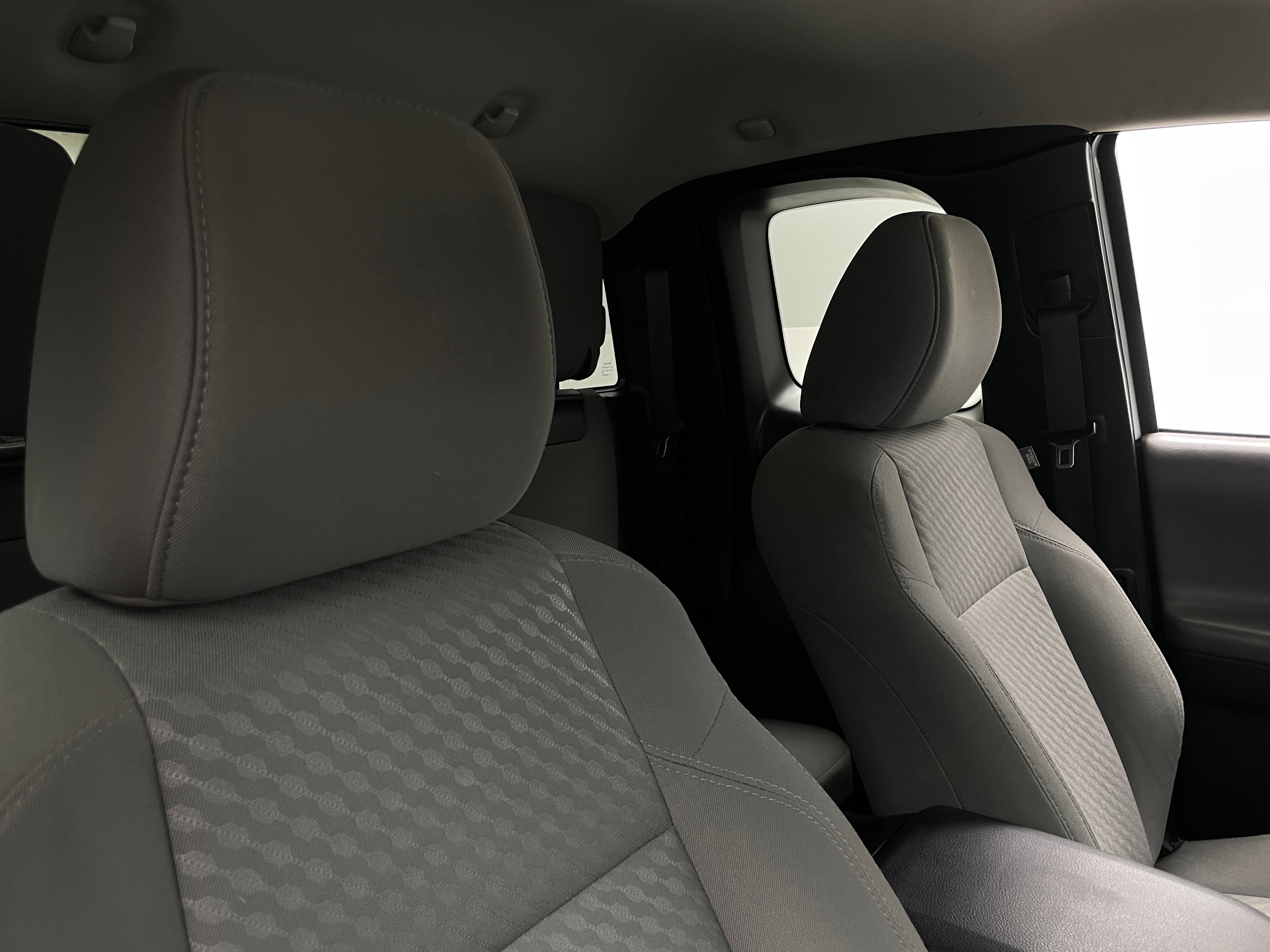 2022 Toyota Tacoma SR 2
