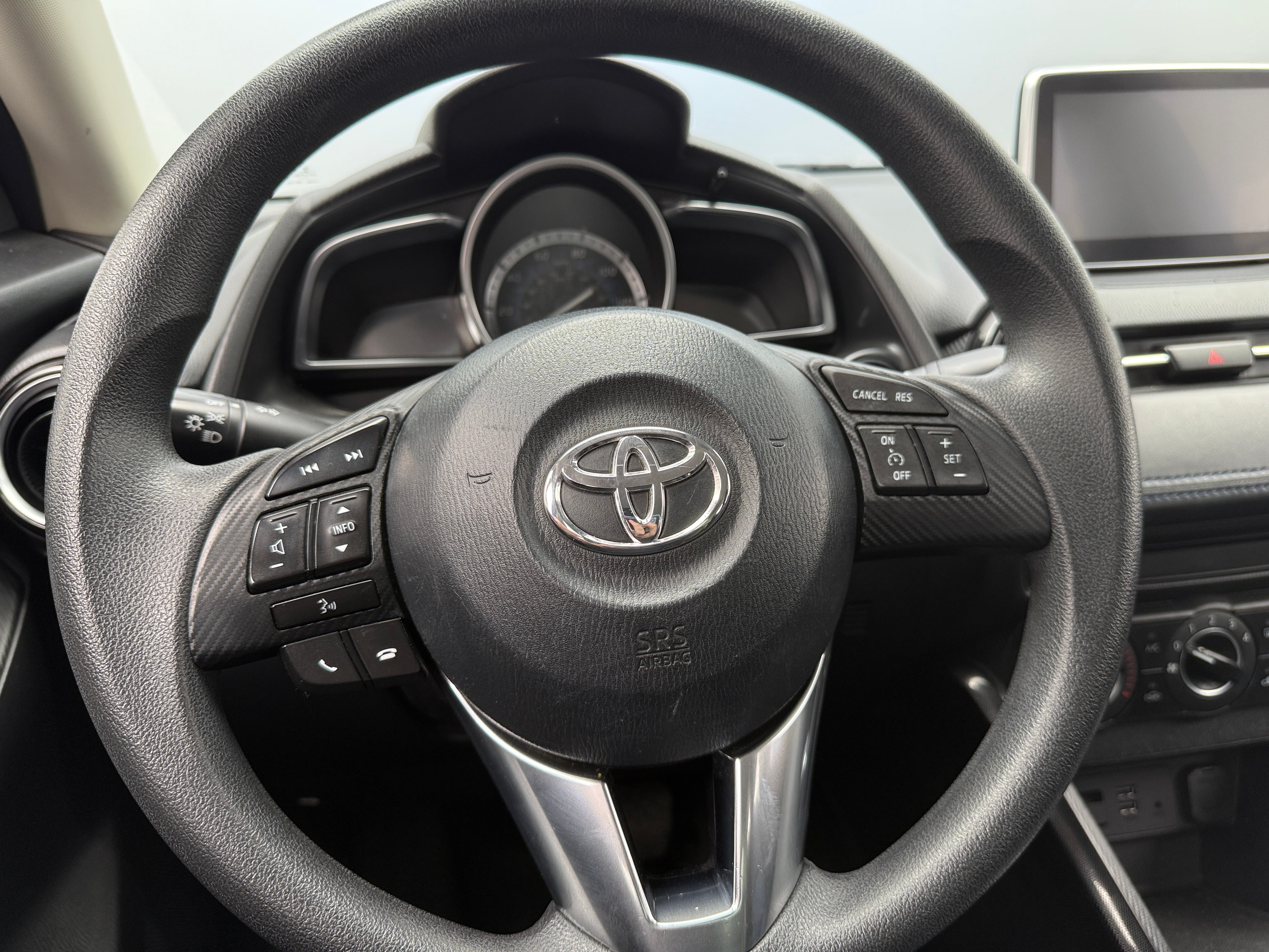 2017 Toyota Yaris iA Base 5