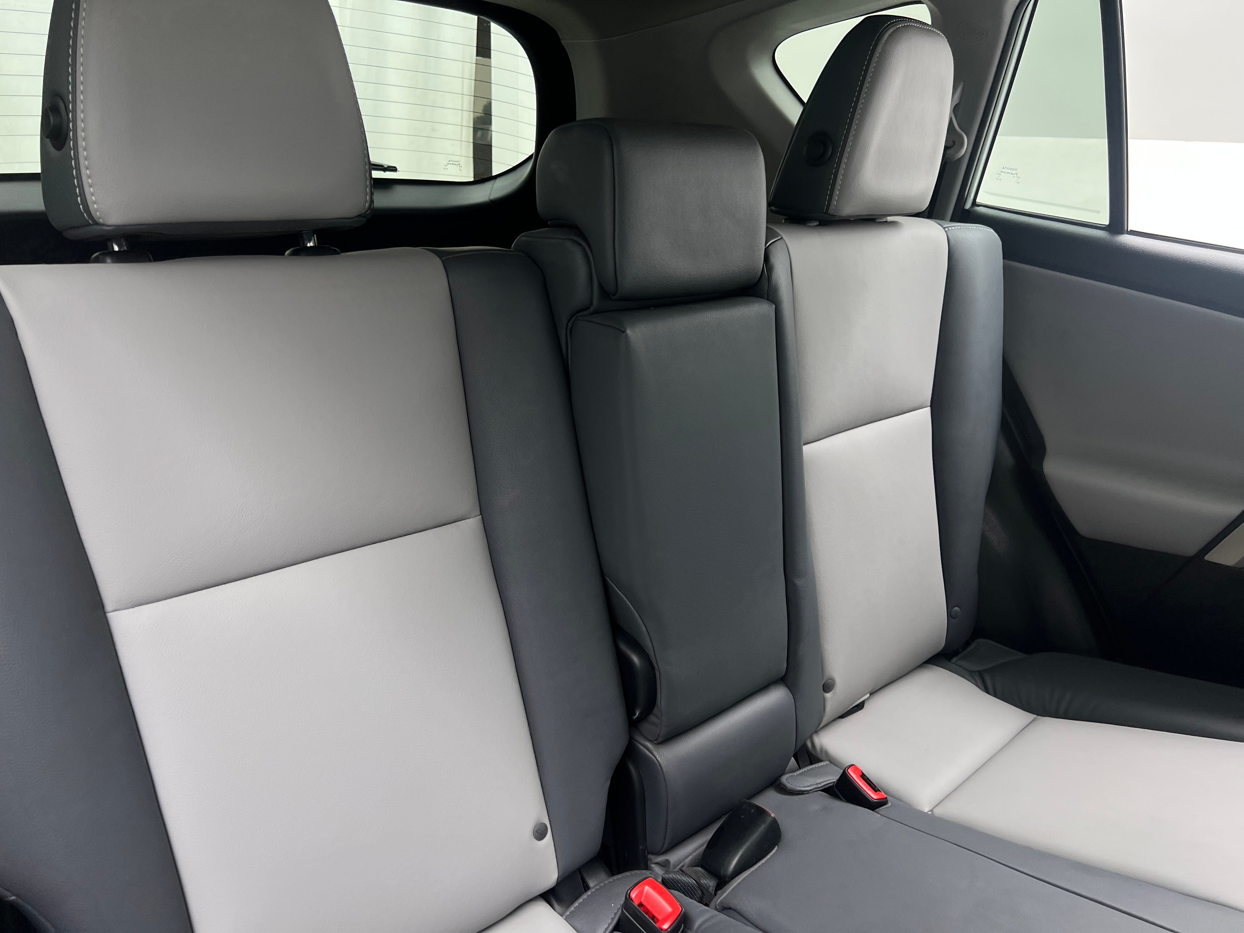 2015 Toyota RAV4 Limited 6