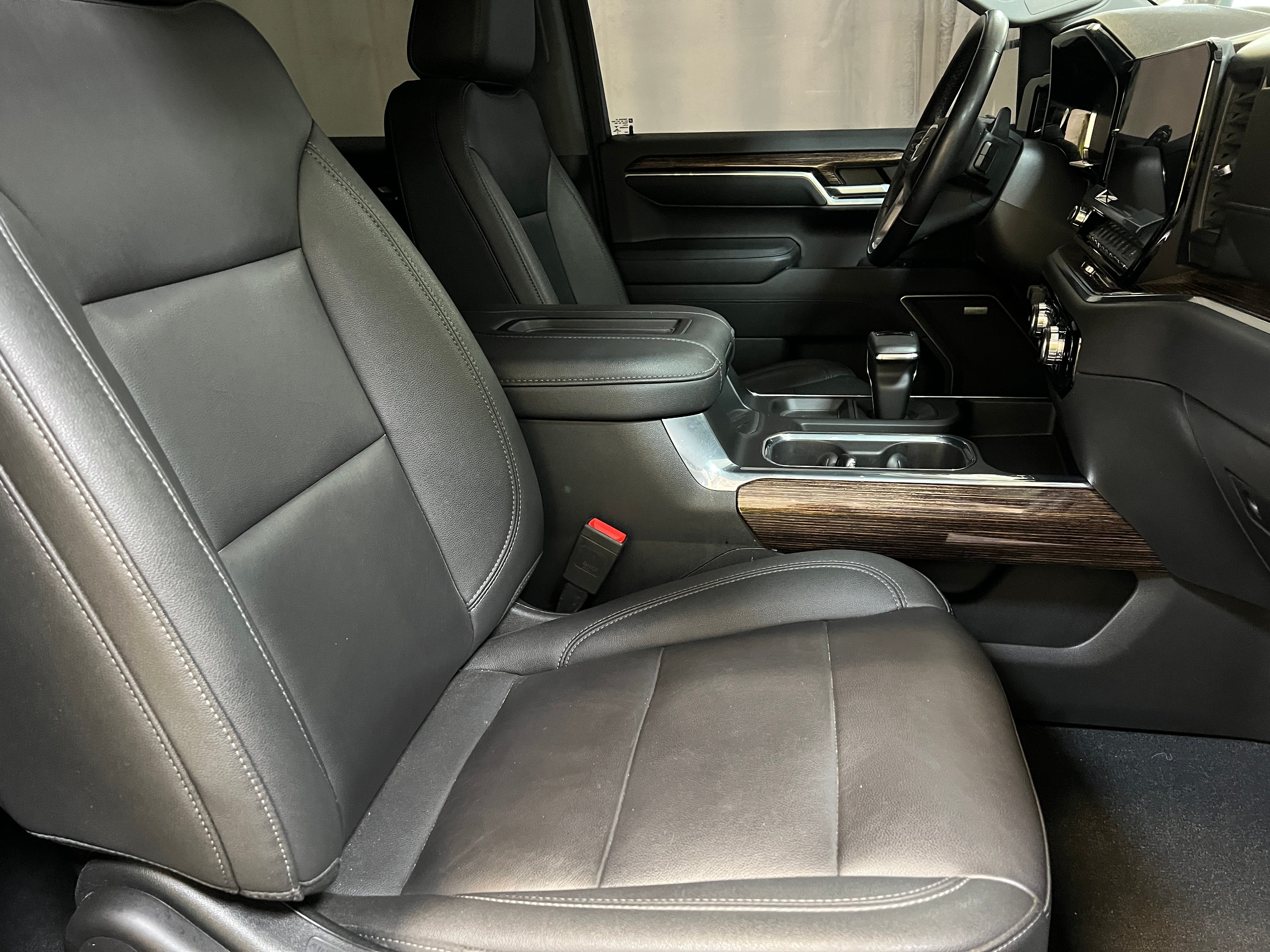 2022 GMC Sierra 1500 Elevation 2