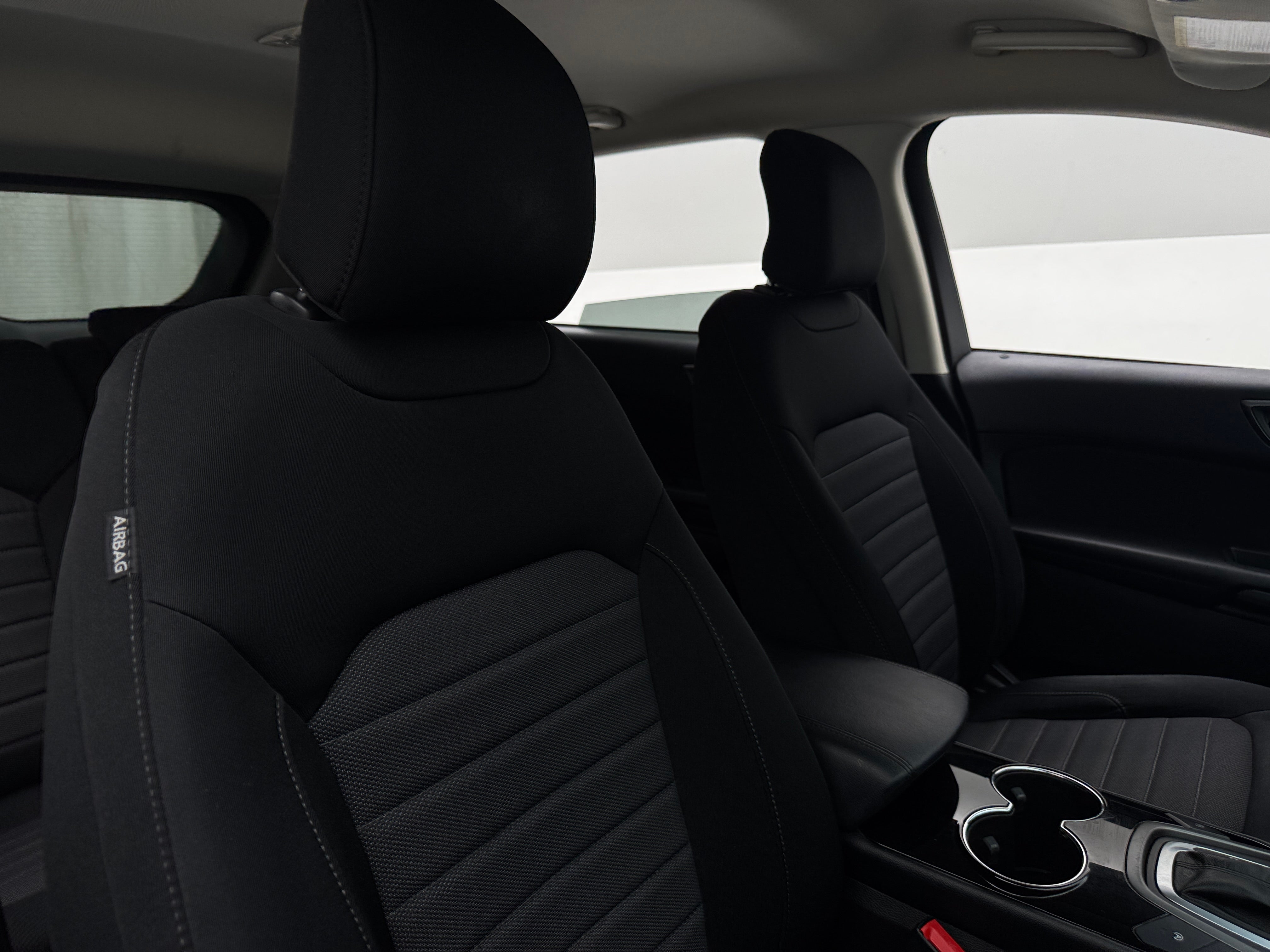 2018 Ford Edge SE 2
