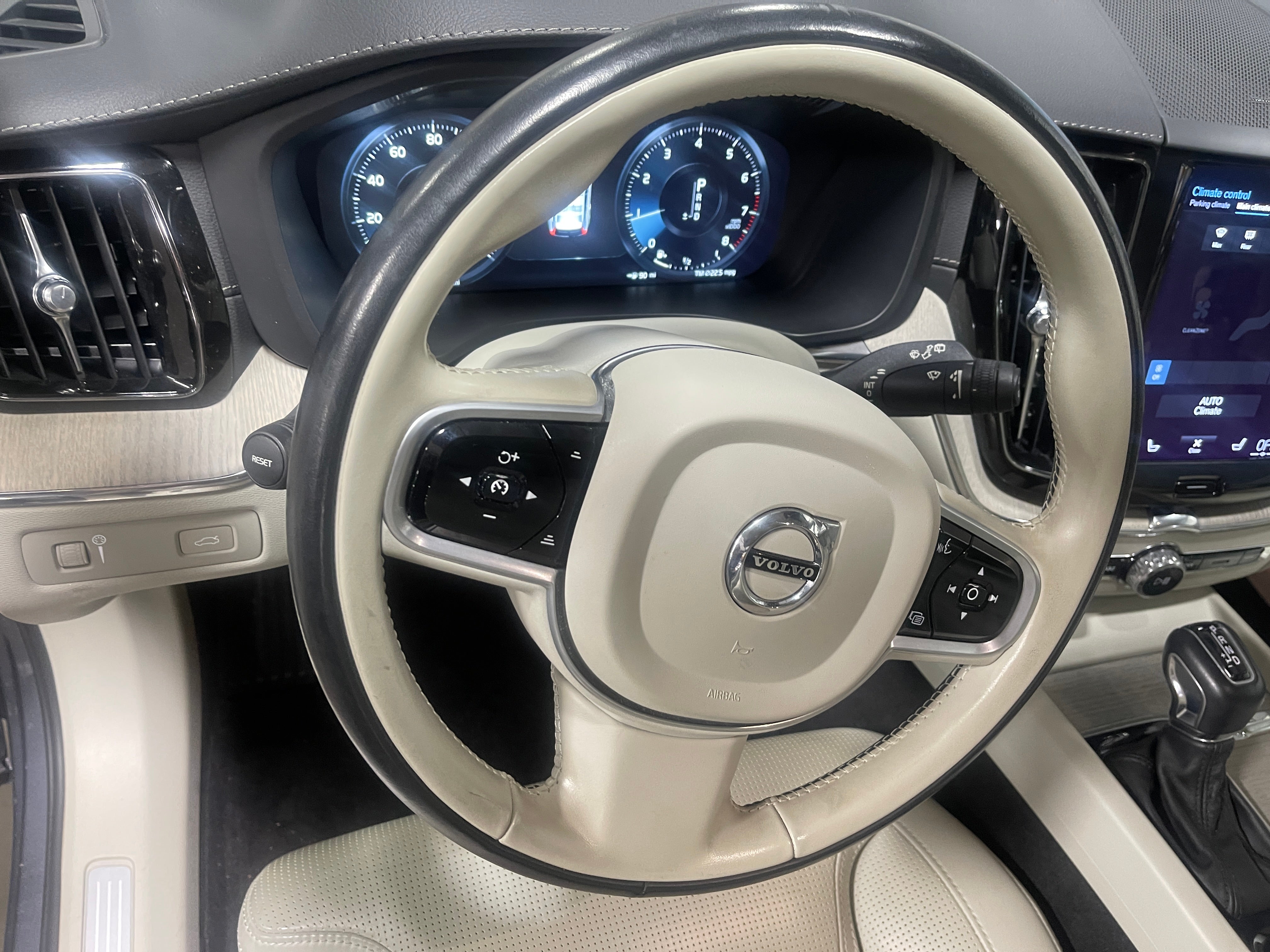 2021 Volvo XC60 T5 Inscription 4