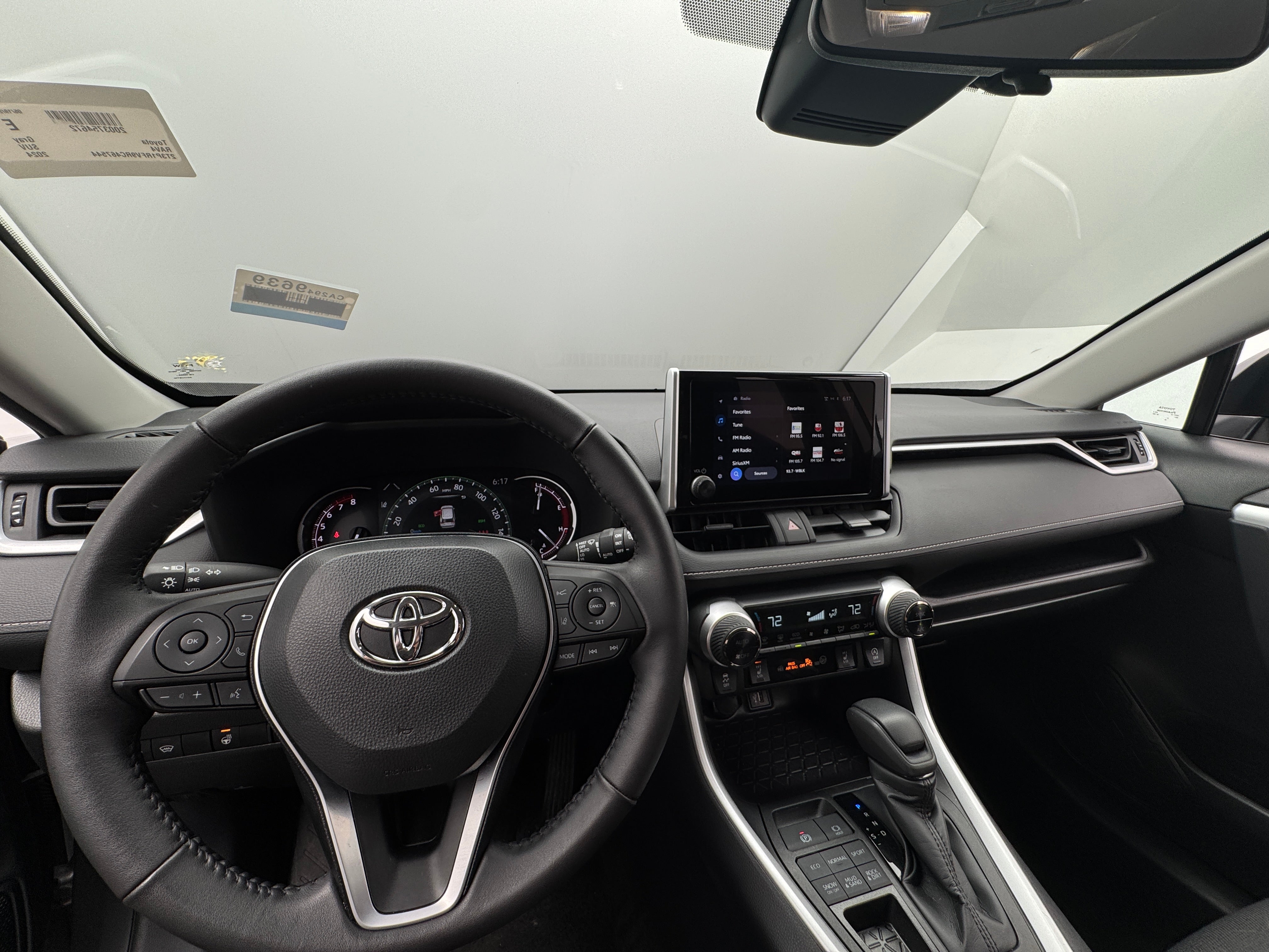 2024 Toyota RAV4 XLE 3