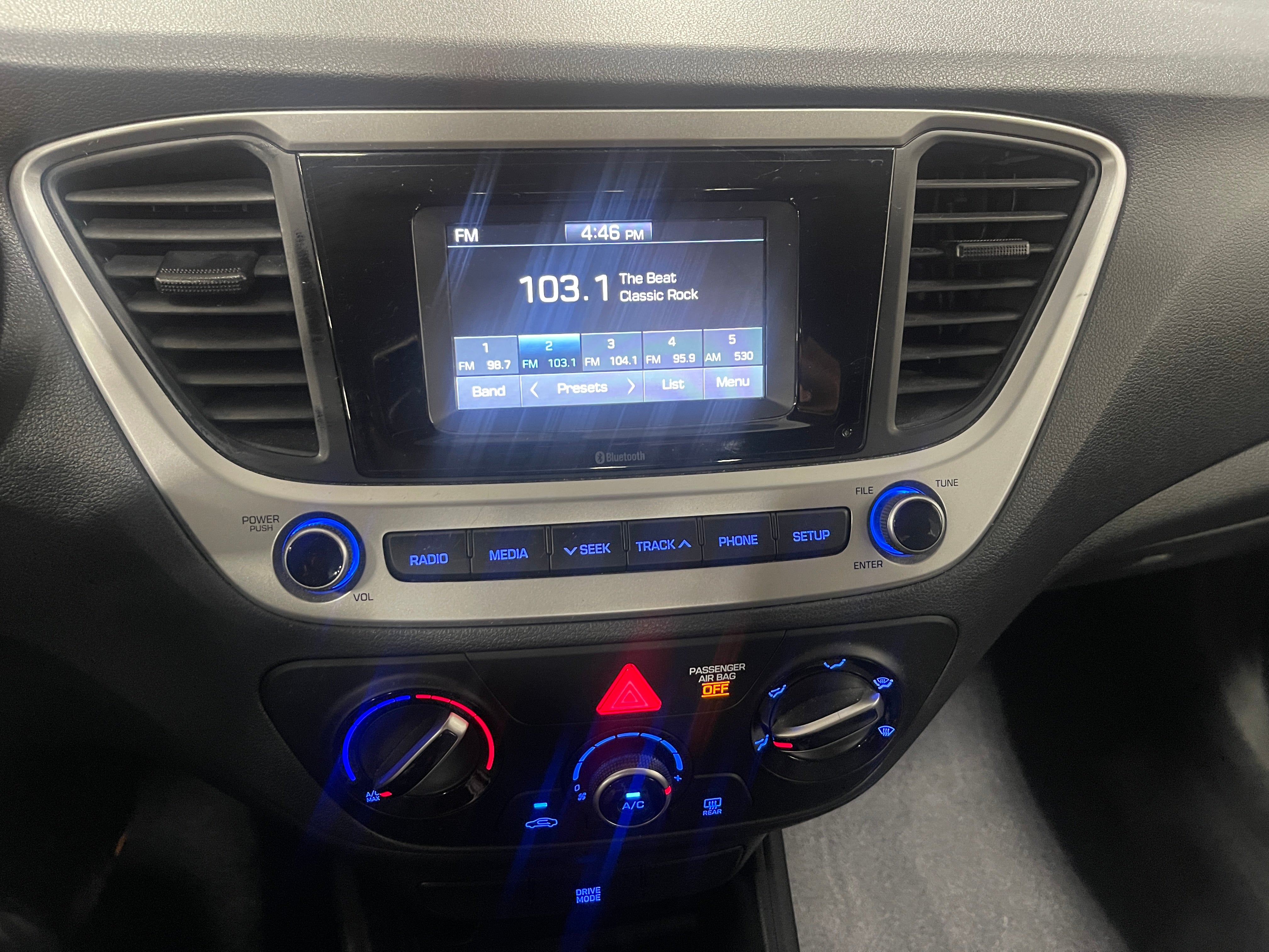2022 Hyundai Accent SE 4