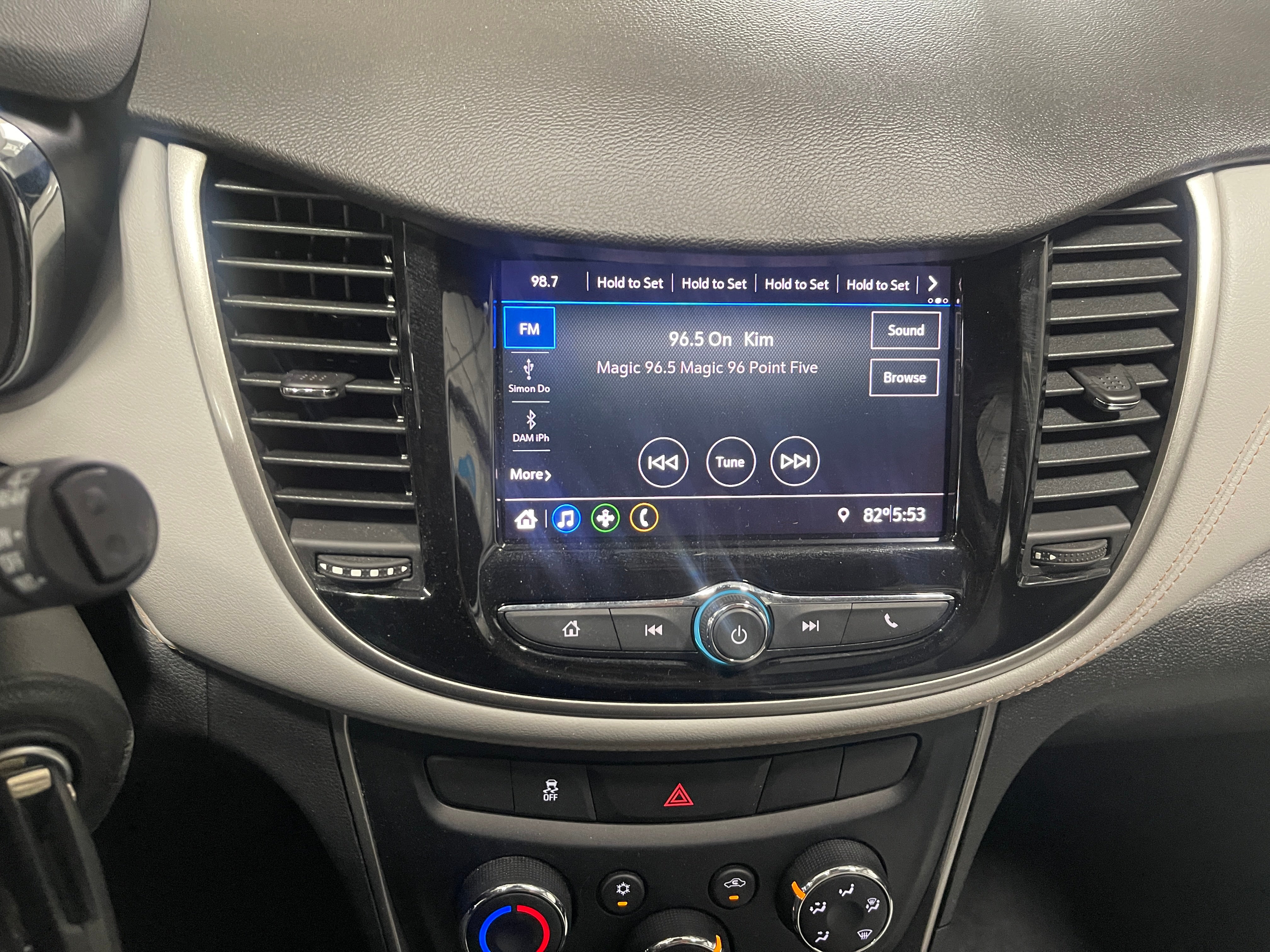 2020 Chevrolet Trax LS 4