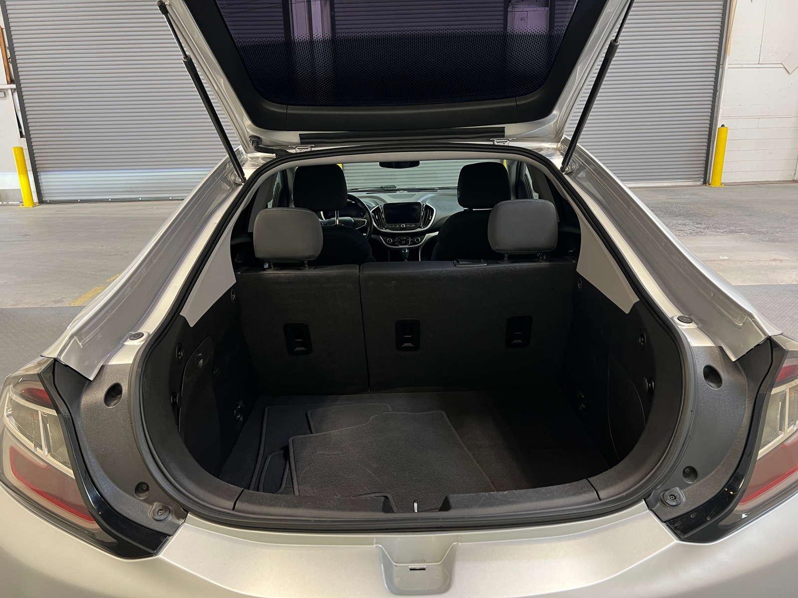 Thumbnail: 2017 Chevrolet Volt - 7