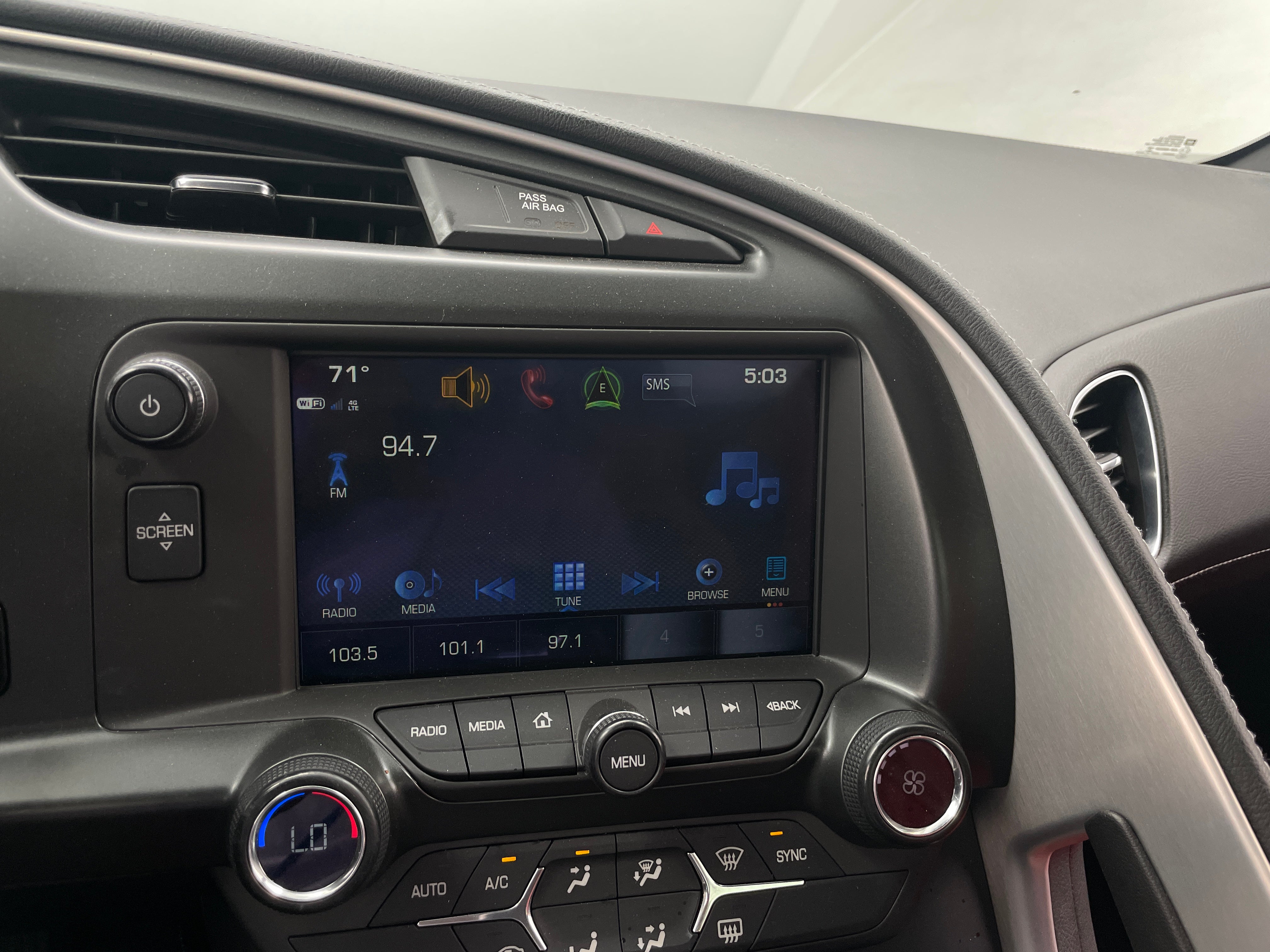 2019 Chevrolet Corvette Stingray 2