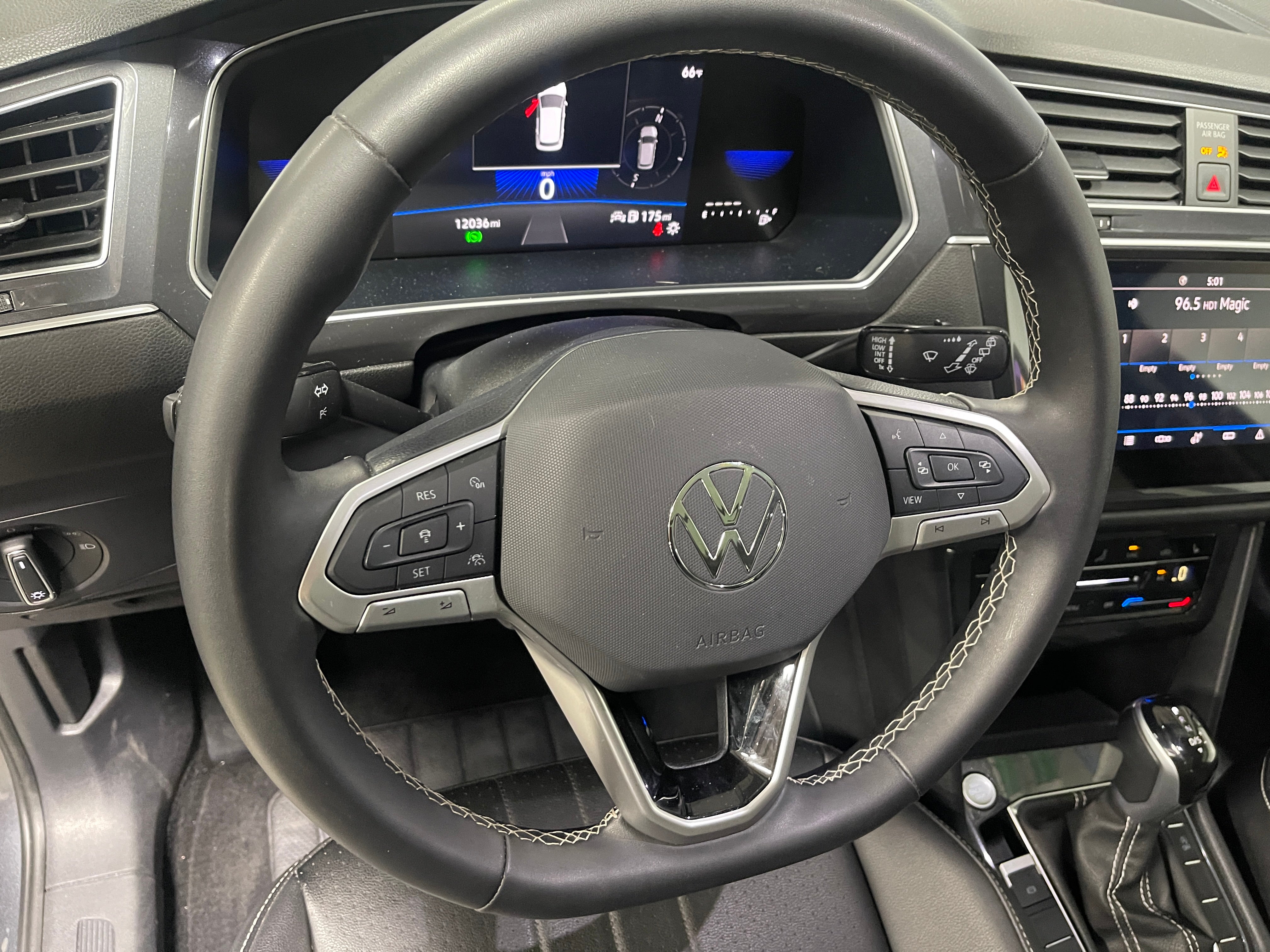 2024 Volkswagen Tiguan SE 4