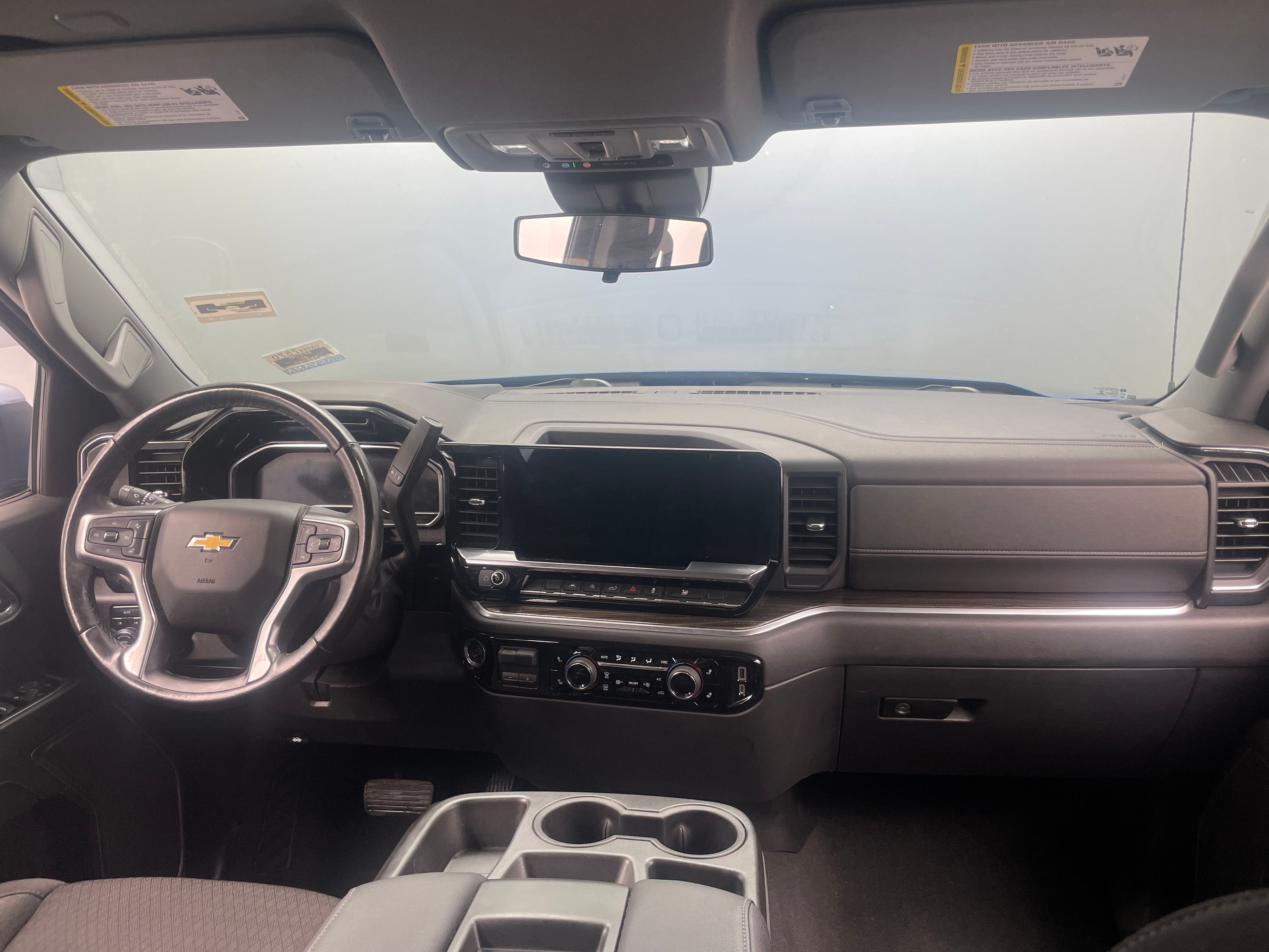 2022 Chevrolet Silverado 1500 LT 3