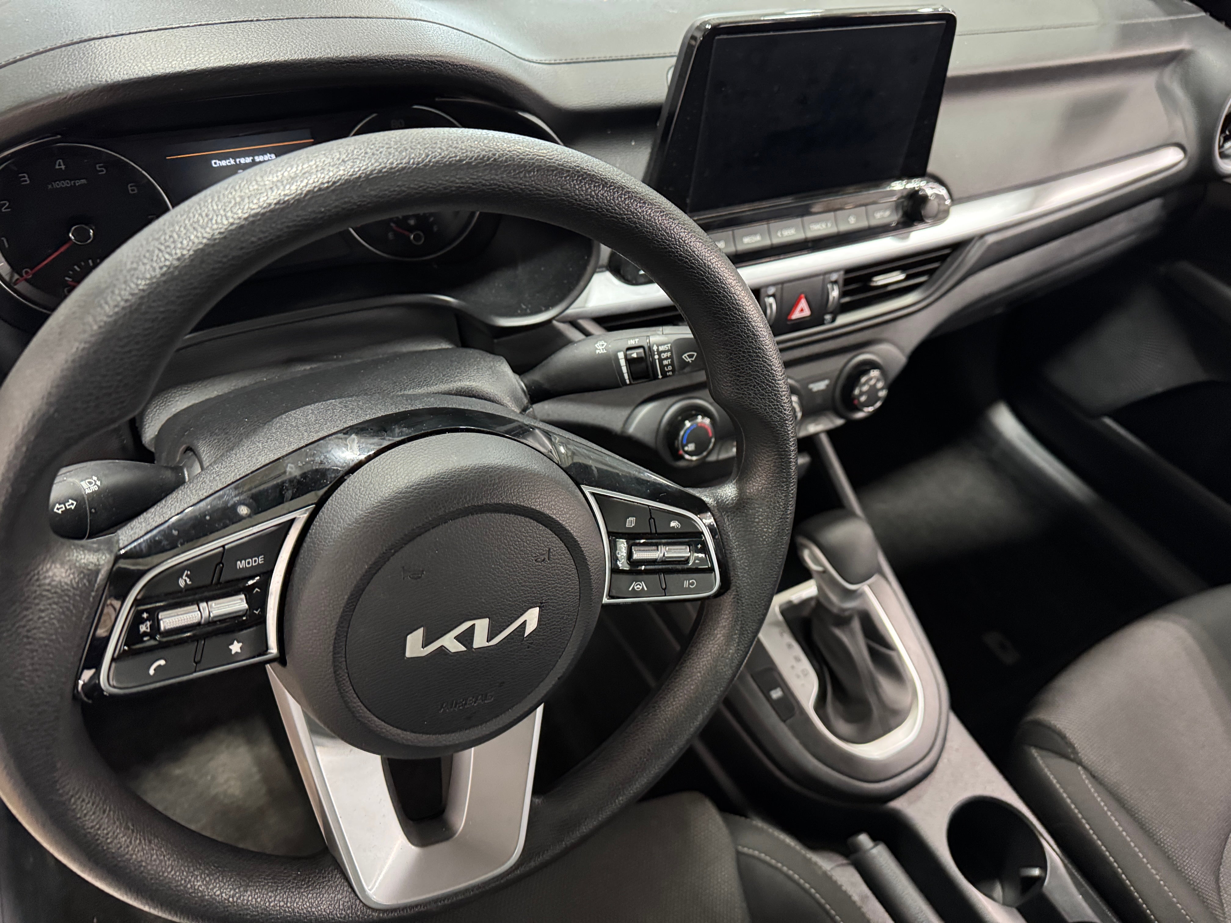 2024 Kia Forte LXS 3